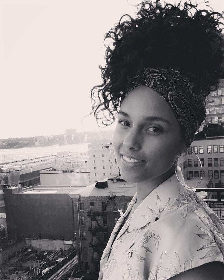 Alicia Keys mostra les seves estries amb orgull per Instagram