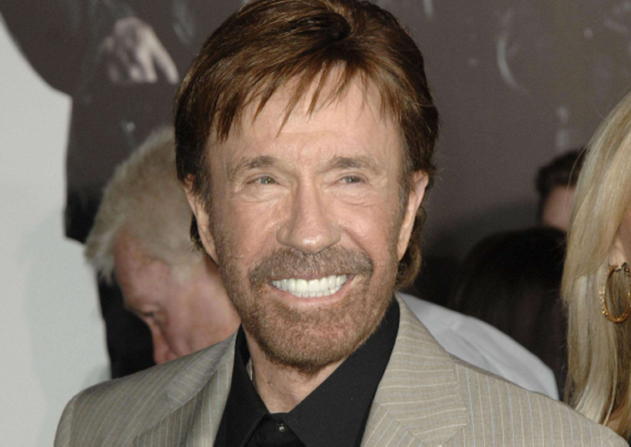 Chuck Norris sobreviu a dos infarts en una hora