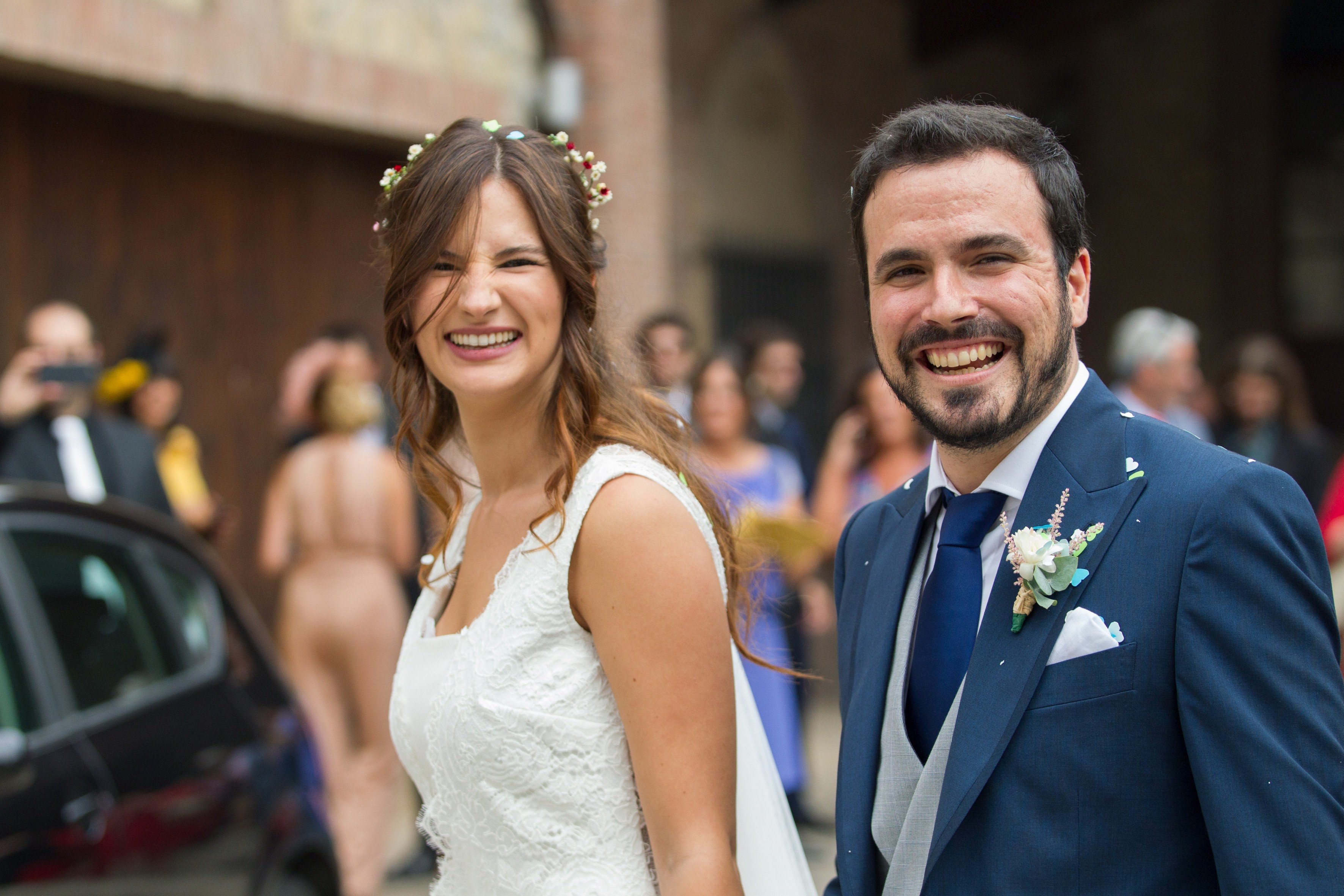 Todas las imágenes (y secretos) de la boda de Alberto Garzón