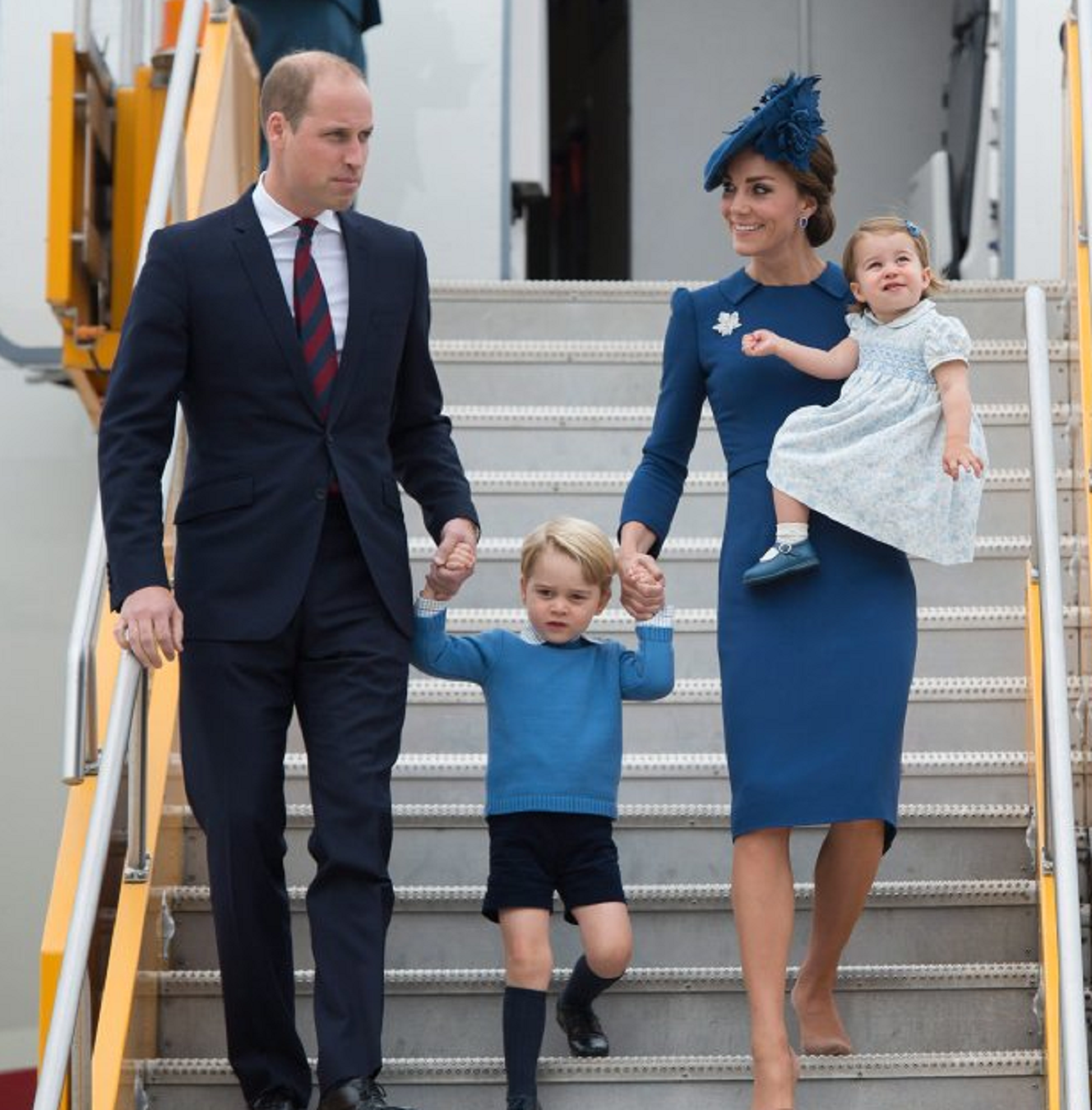 La duquesa de Cambridge y el príncipe Guillermo anuncian el nombre del hijo