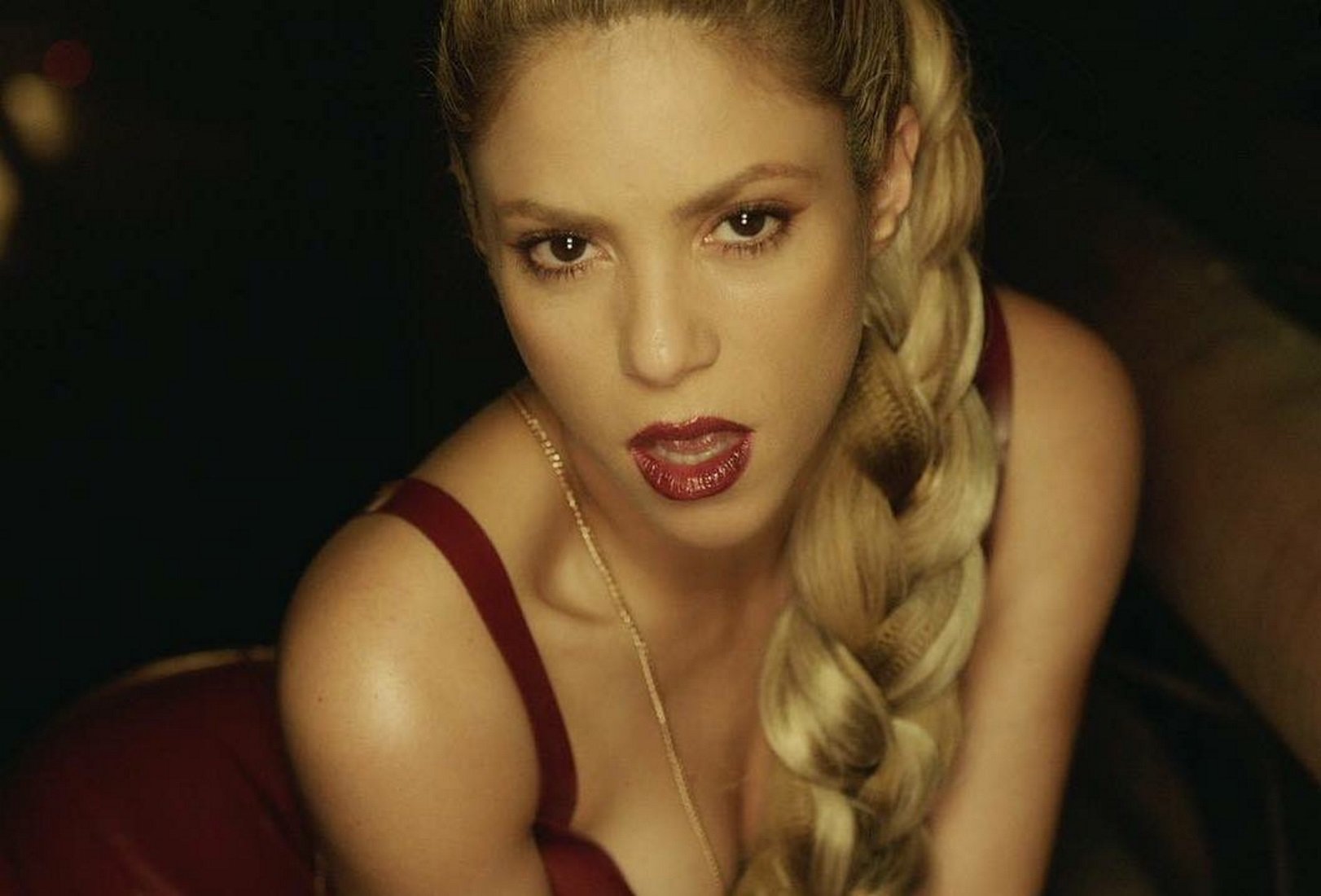 La Shakira más 'sexi' vuelve con 'Perro fiel'