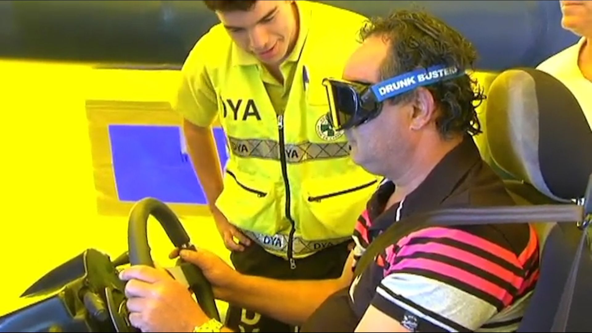 Vídeo: Unes ulleres per simular l'estat d'embriaguesa al volant