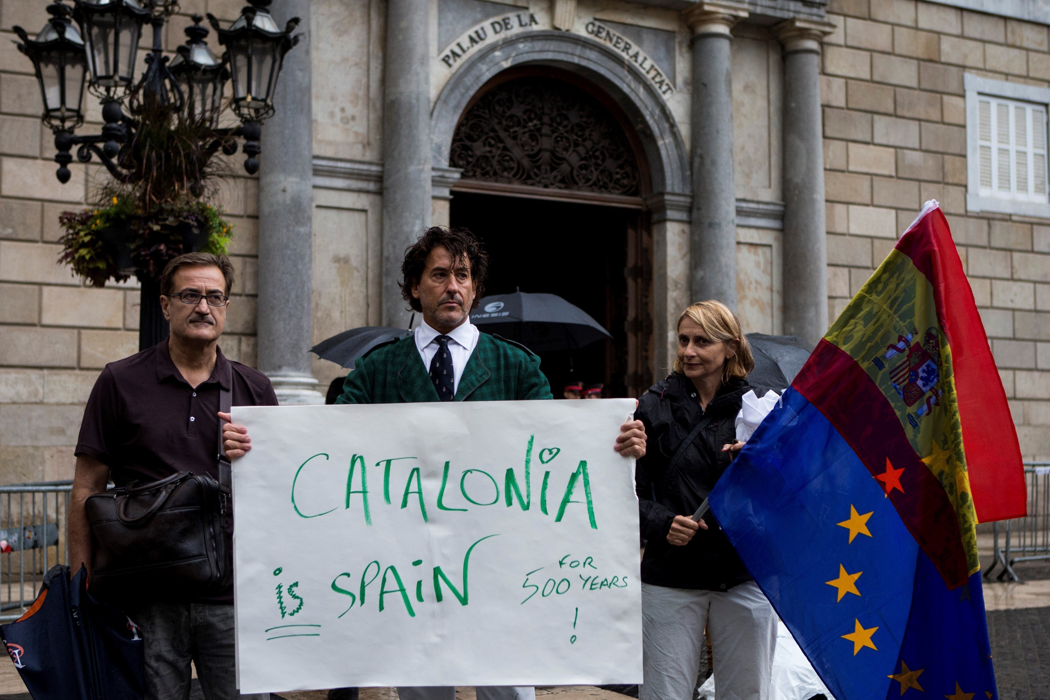 Álvaro de Marichalar se enfrenta a un independentista en plena calle