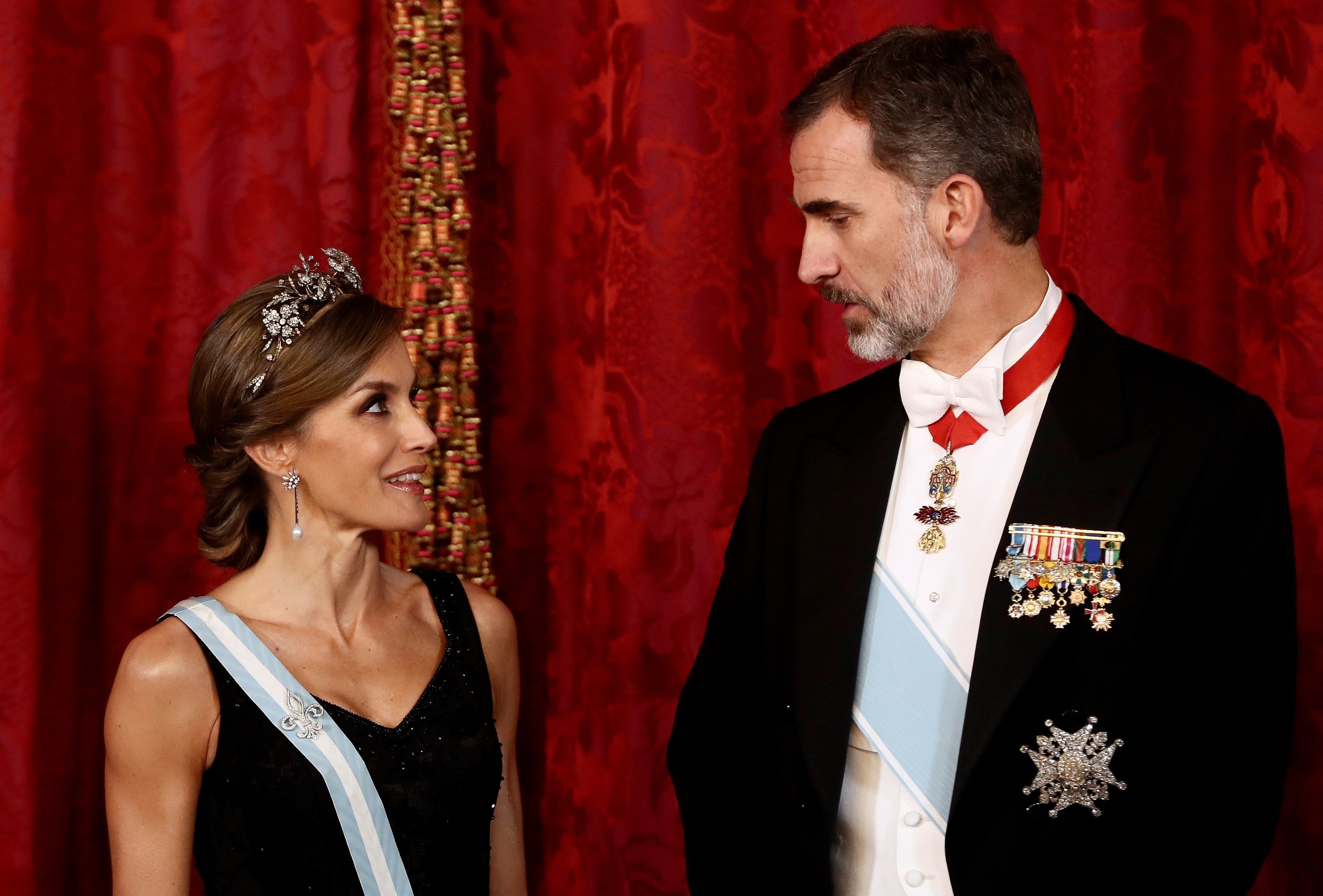 Letizia se viste como las Infantas en su último 'look' de gala