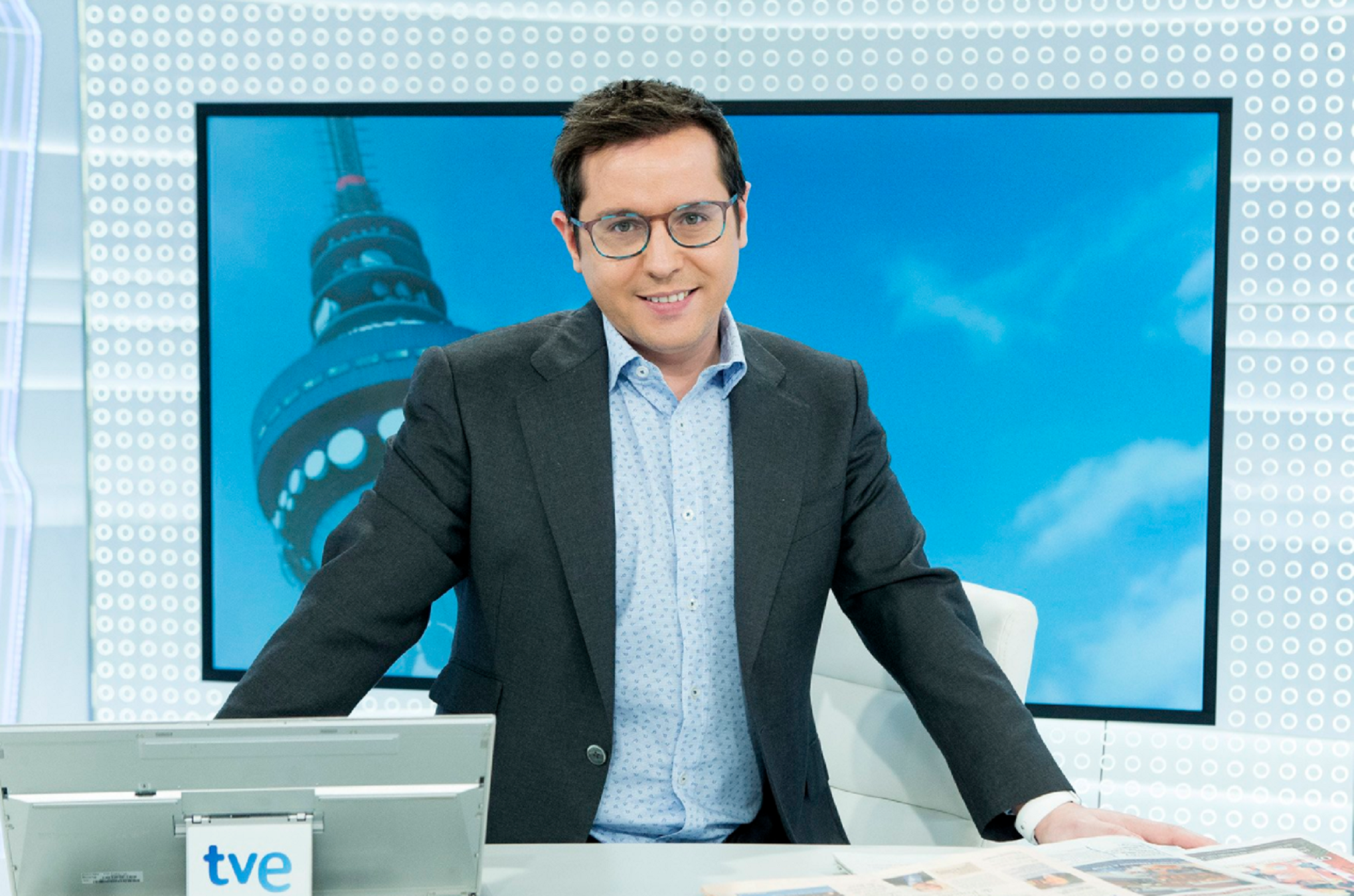 TVE echa a otro enchufado del PP: Sergio Martín de "Los desayunos"