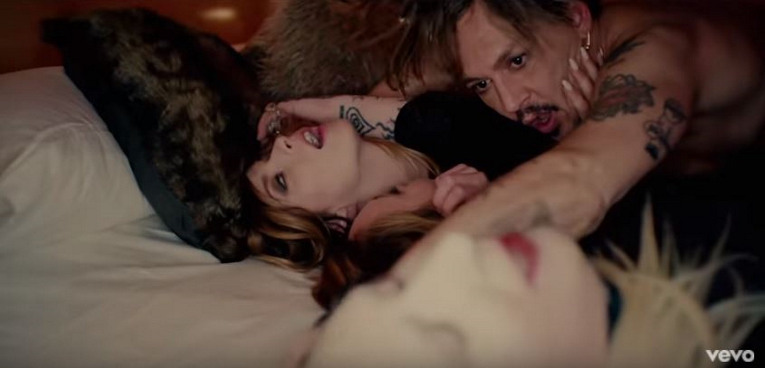 La excéntrica orgía de Johnny Depp en el polémico videoclip de Marilyn Manson