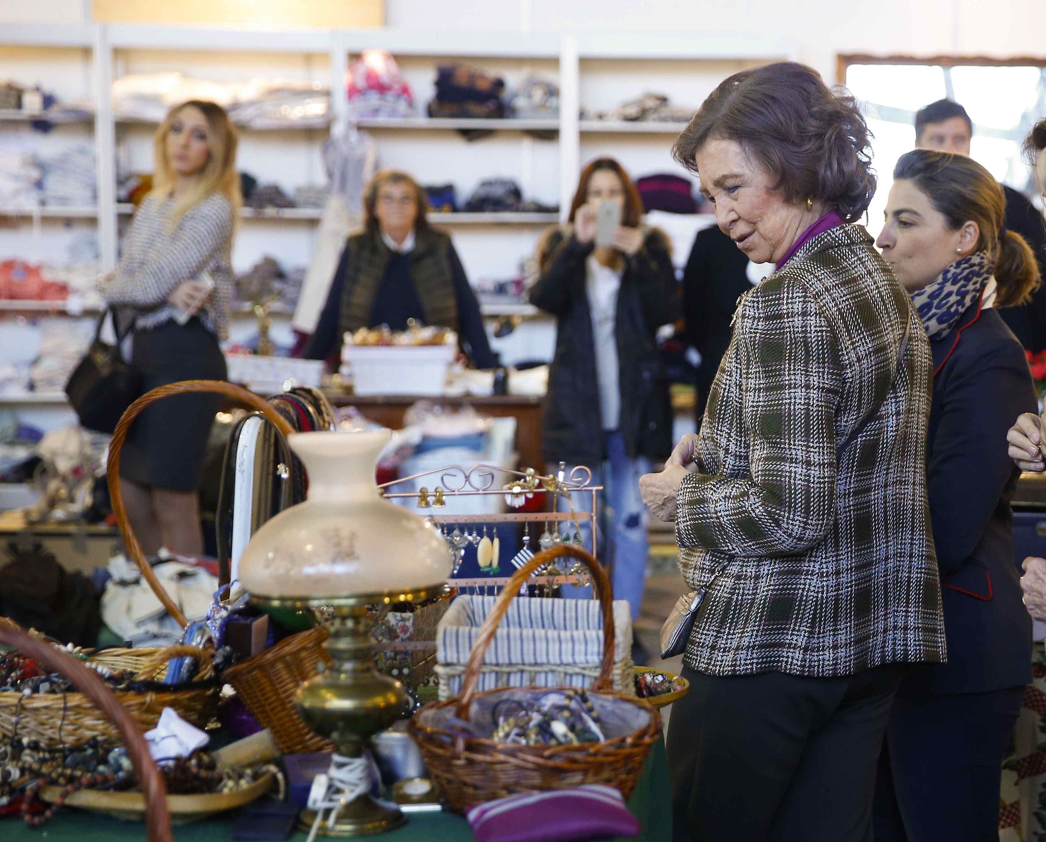 La reina Sofía, de compras navideñas con sus cuñadas