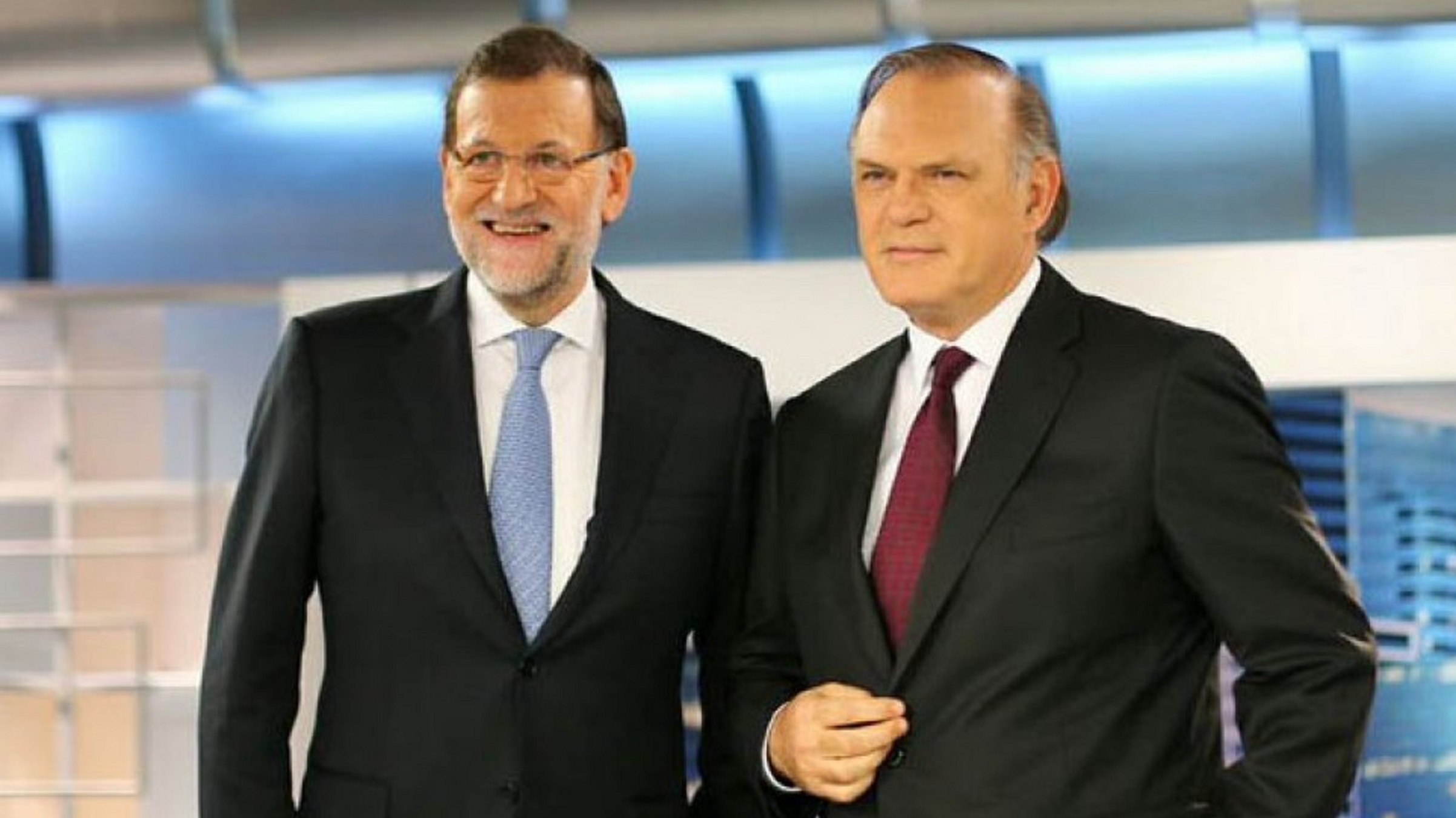 Critiquen Piqueras en fer una entrevista massa suau a Rajoy