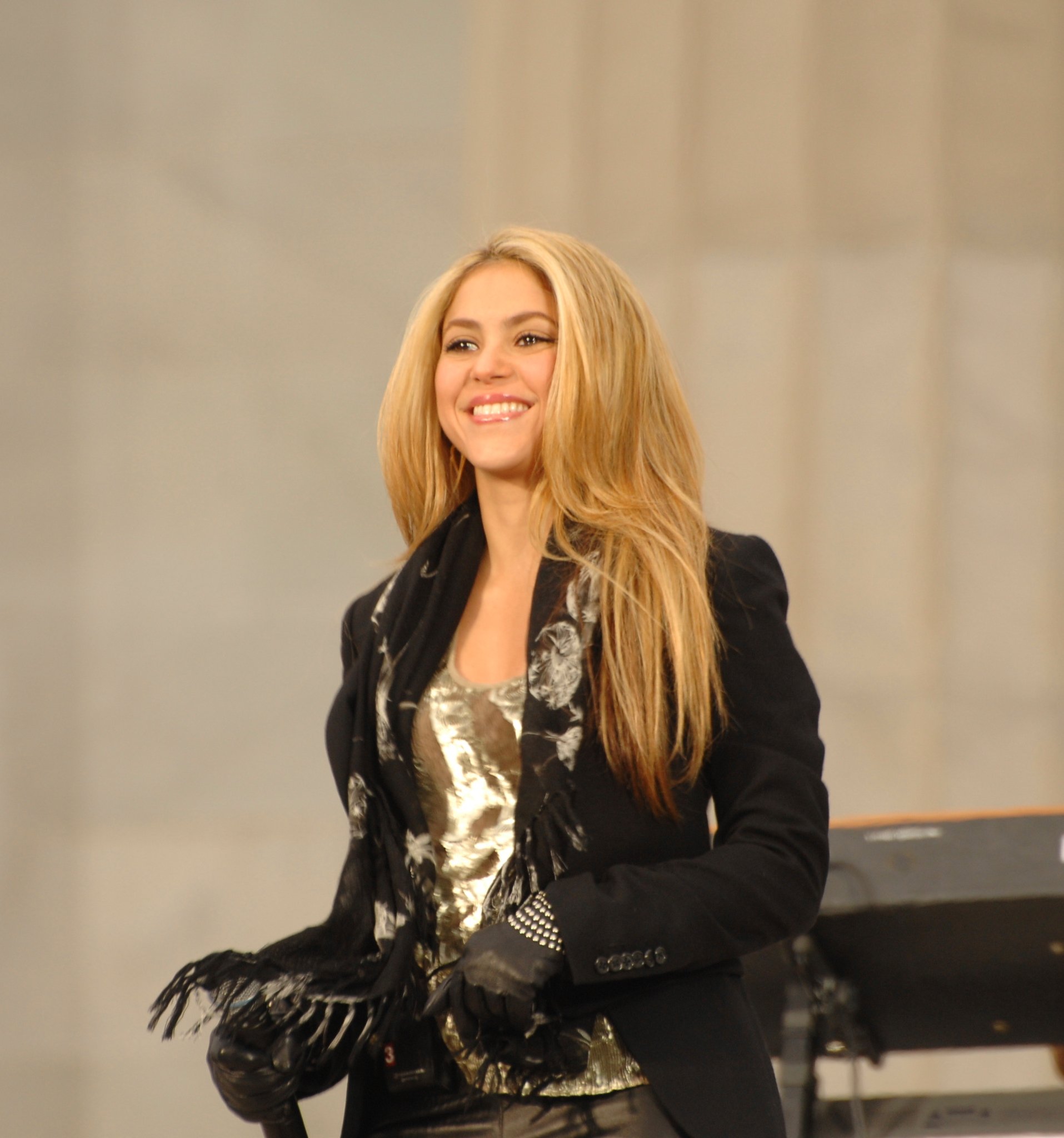 Shakira somete a sus hijos a un verano frenético llevándolos con ella de gira