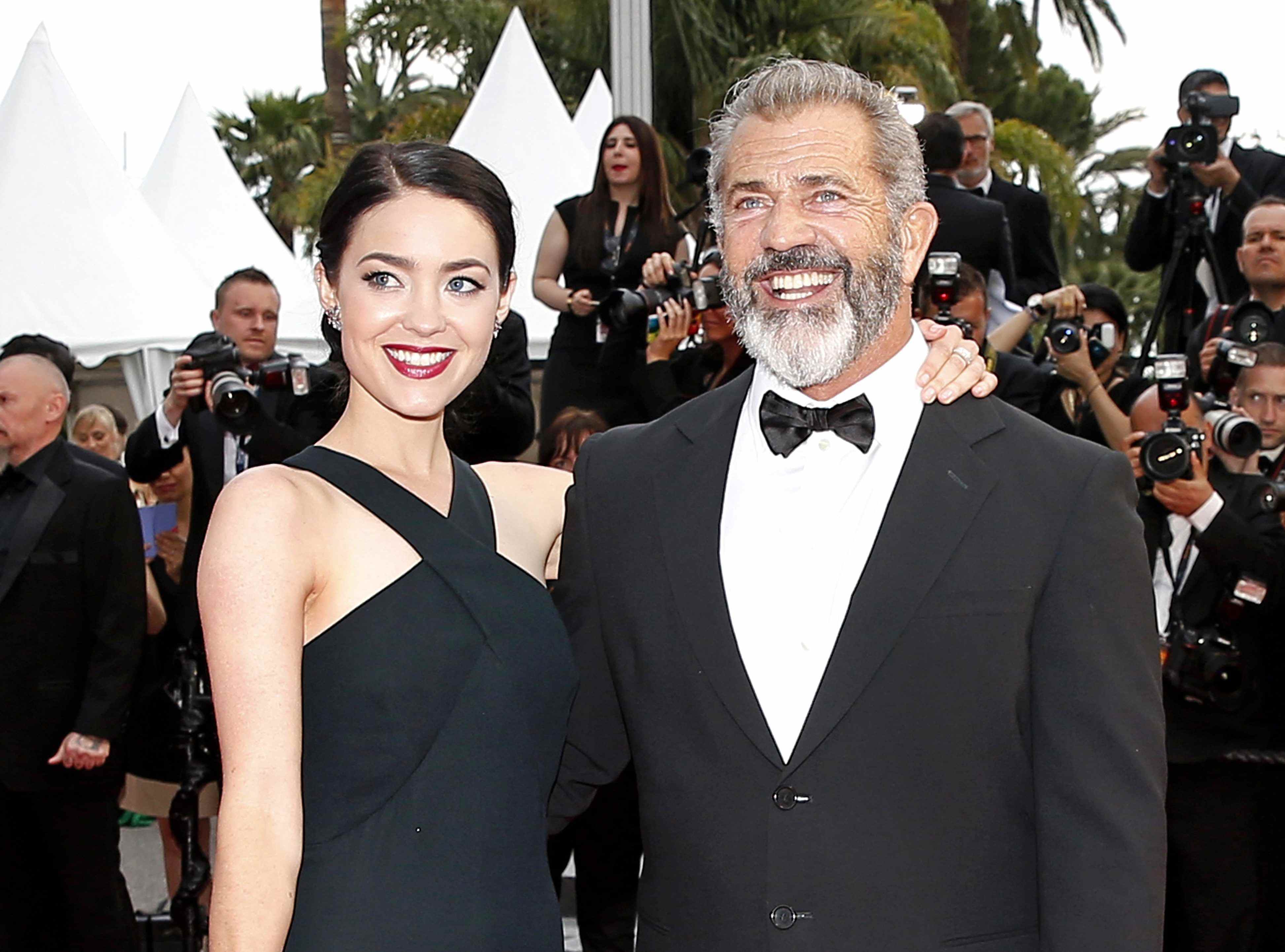 Mel Gibson, 60 años y padre por novena vez