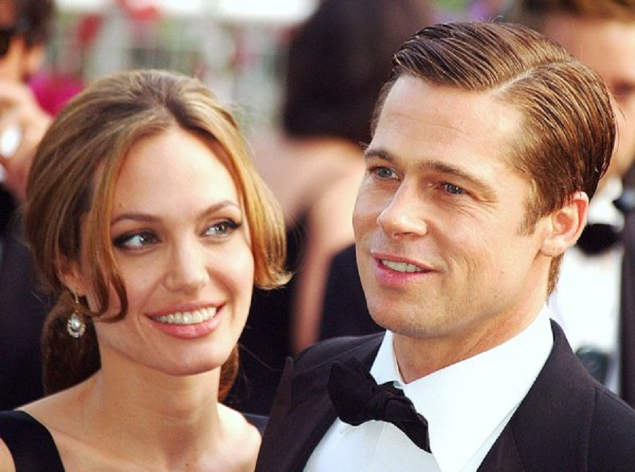 Angelina Jolie demana el divorci a Brad Pitt