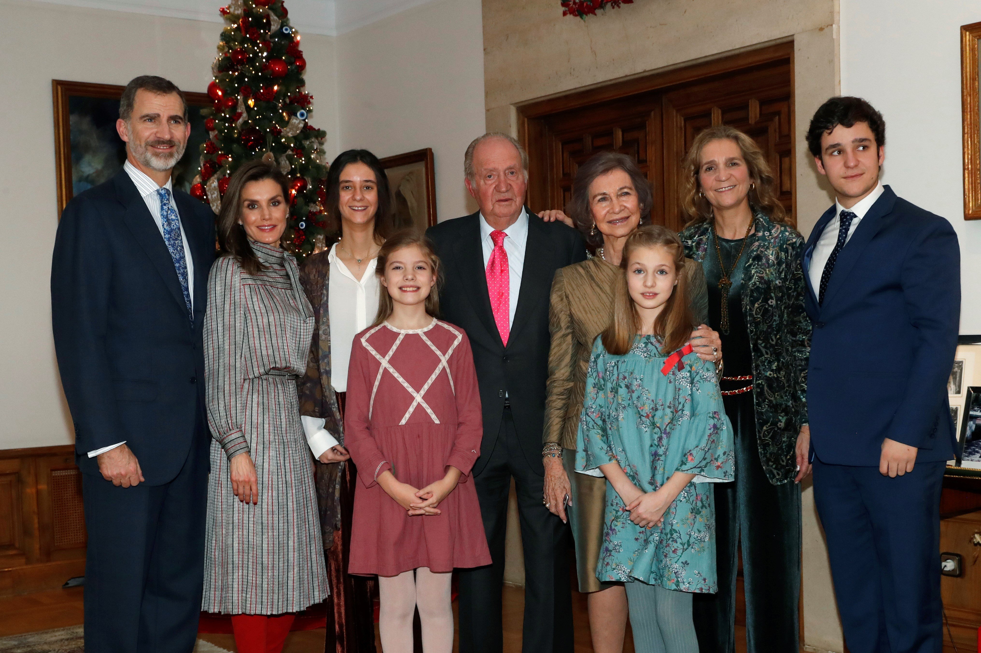 Juan Carlos cumple 80 comiendo con toda la familia menos Cristina