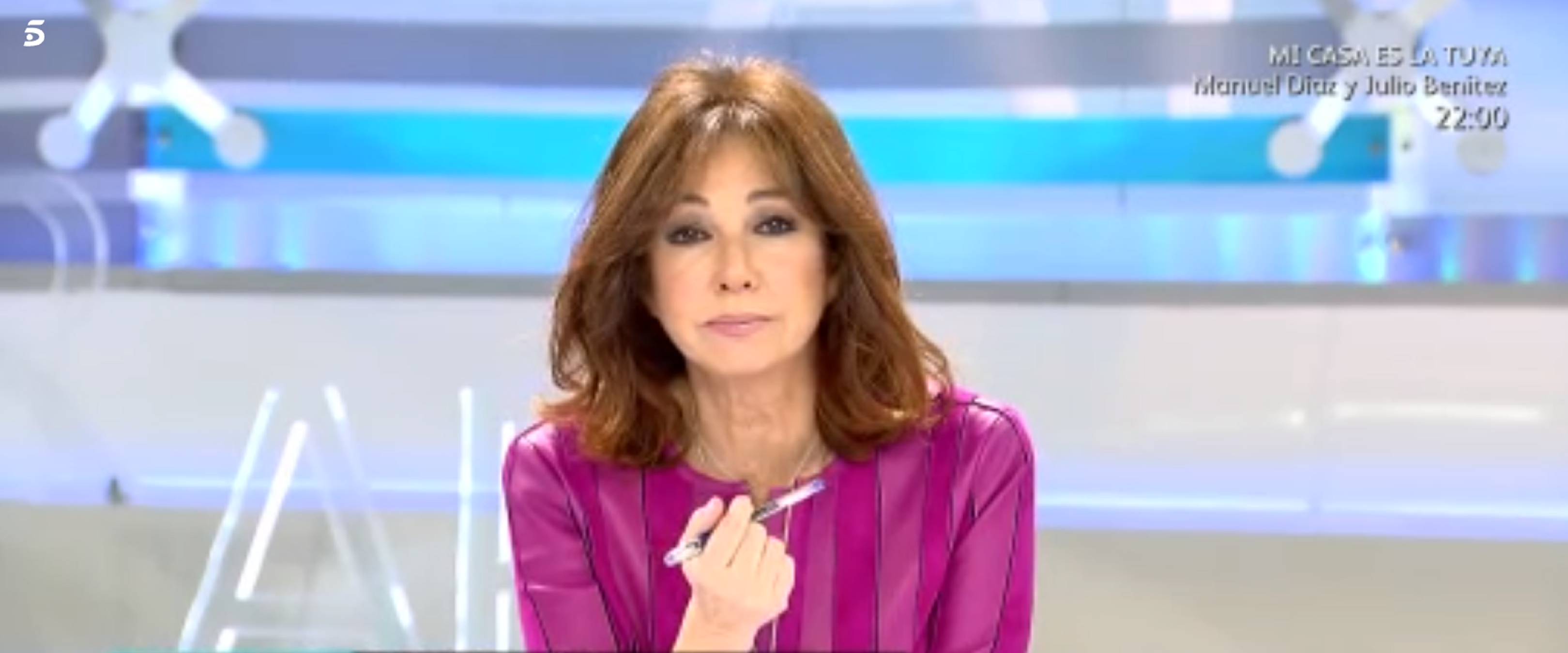 Ana Rosa s'acarnissa amb Puigdemont perquè sopa "llagosta i xampany car"
