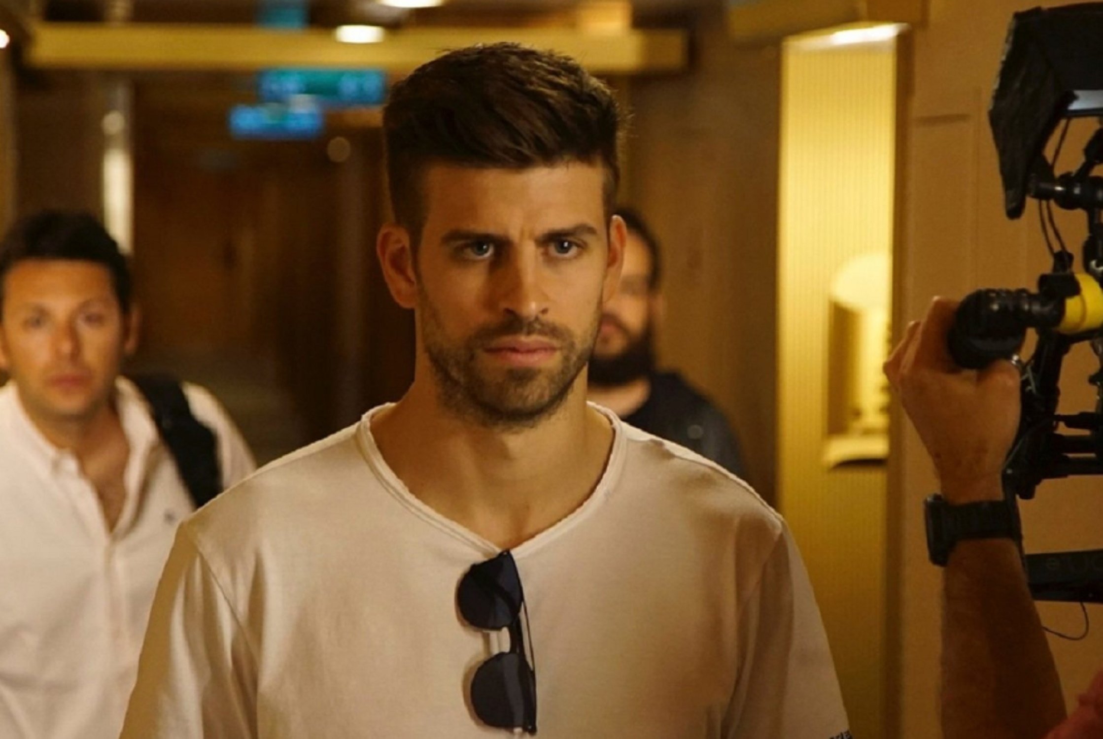 Telecinco: "¡Bomba! Piqué no está soltero", i esbomba amb qui està ara el jugador