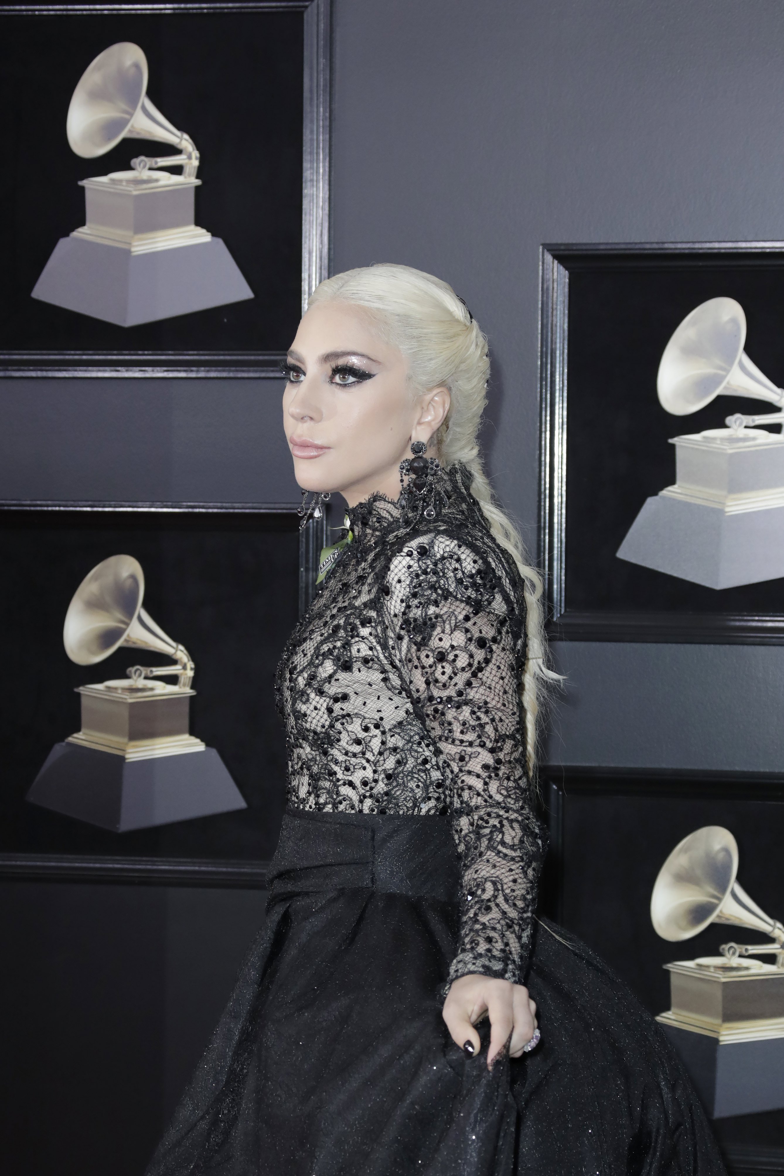 Lady Gaga torna a cancel·lar la seva gira europea