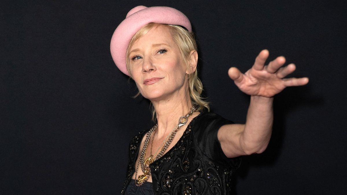 Anne Heche anava drogada i va intentar escapar-se de l'ambulància: vídeo