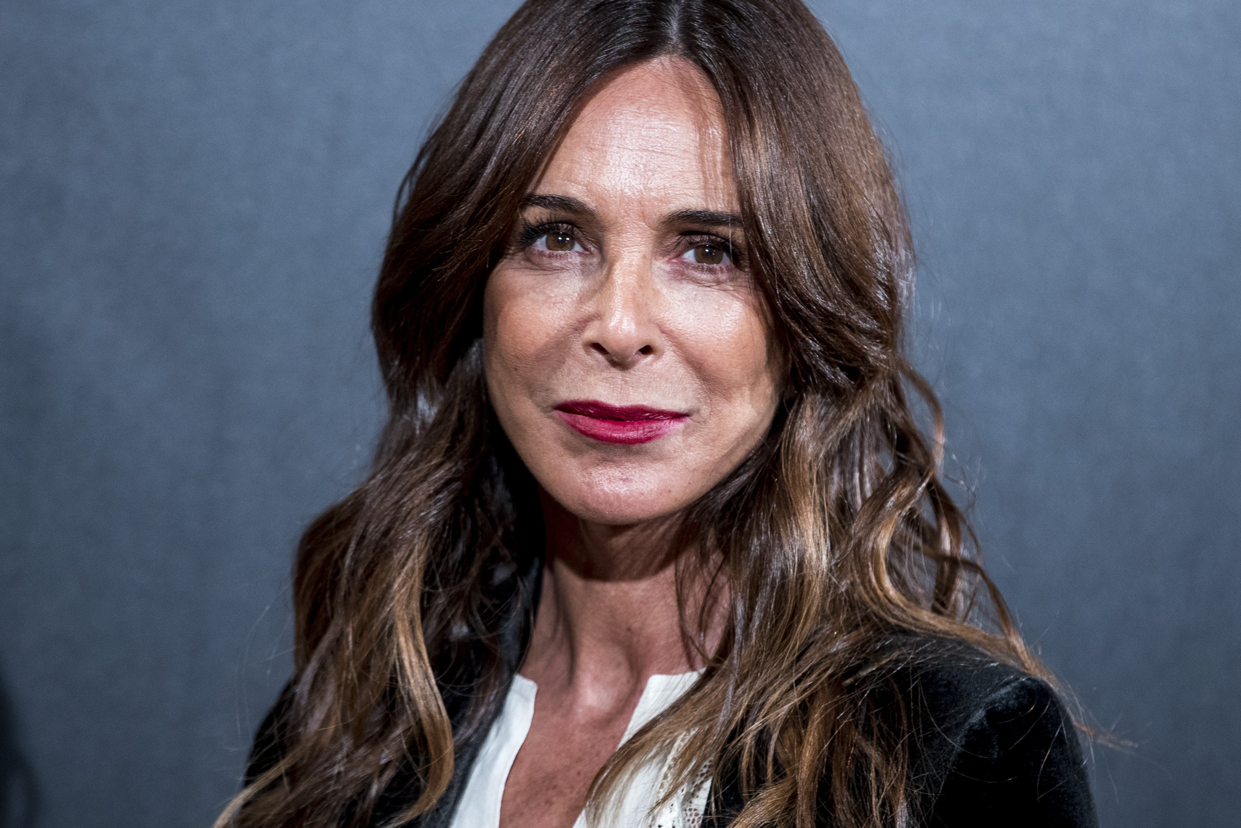 Lydia Bosch ya no es así, irreconocible con el pelo cortísimo a los 59 años