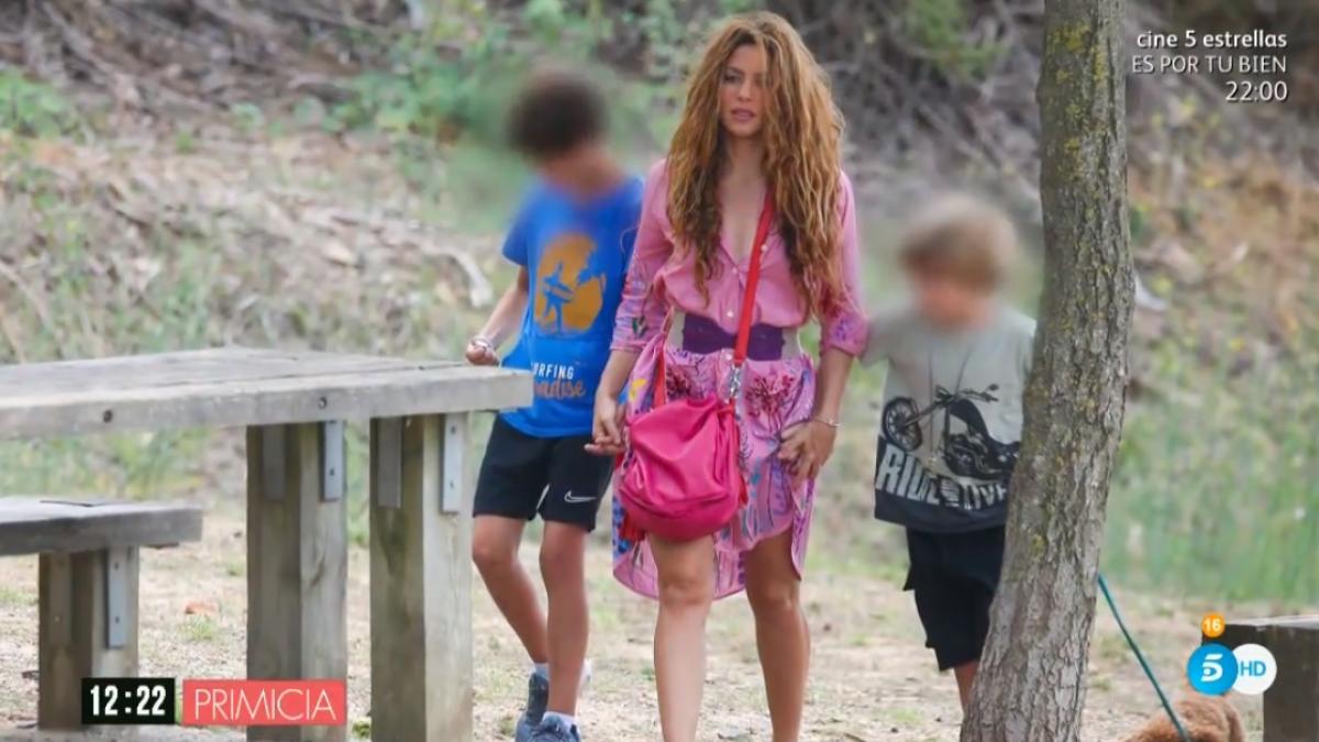 Humillación viral a Shakira, la novia de Piqué baila 'Te felicito' en ropa interior: vídeo