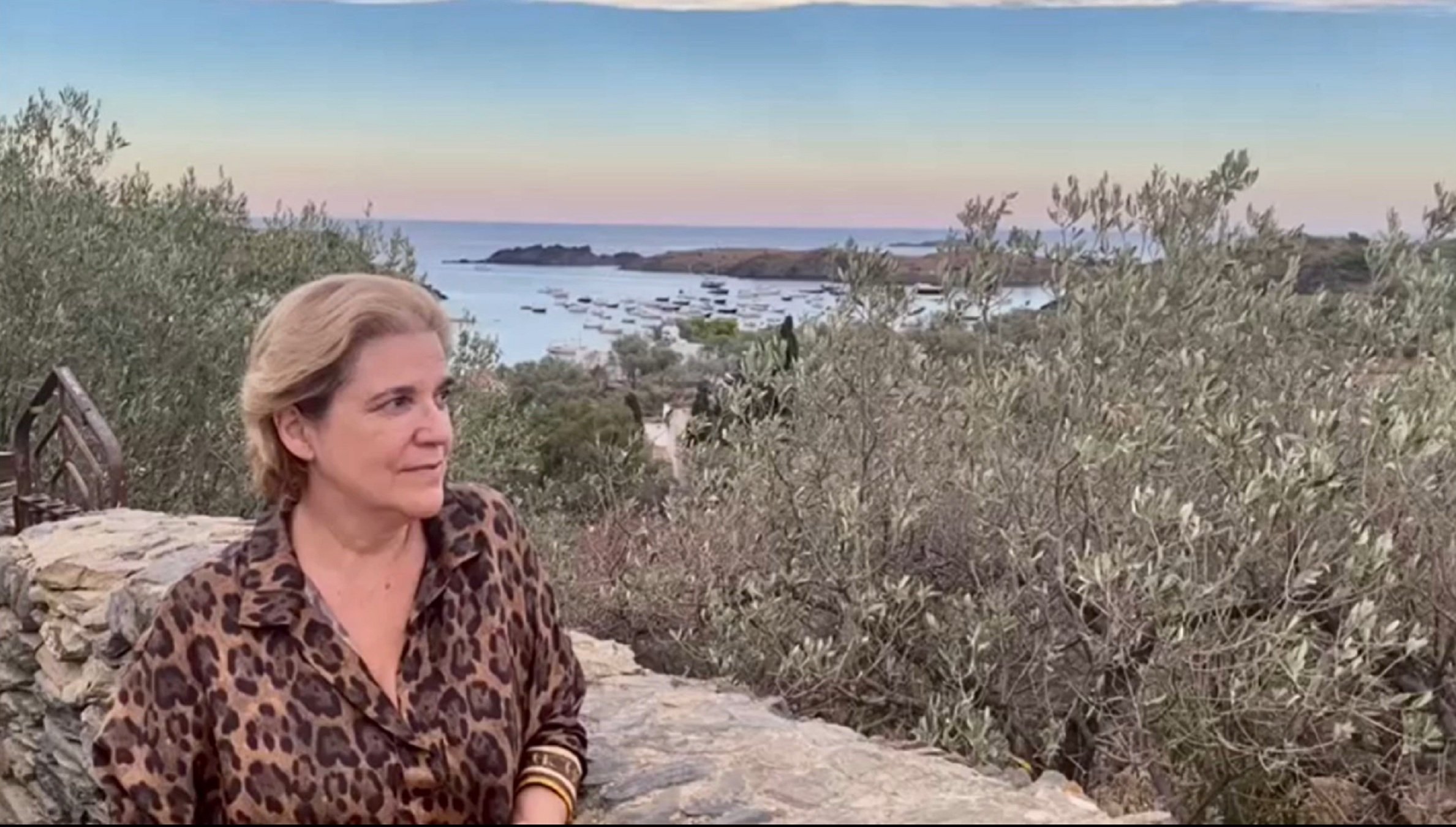 Pilar Rahola enamora fent de guia al racó més meravellós de Catalunya: Portlligat