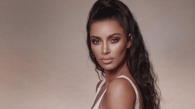 Kim Kardashian està solucionant la seva psoriasi d'aquesta manera