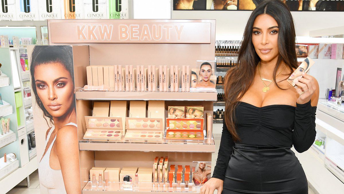 A Kim Kardashian la mandan a juicio por un problema con uno de sus productos de belleza