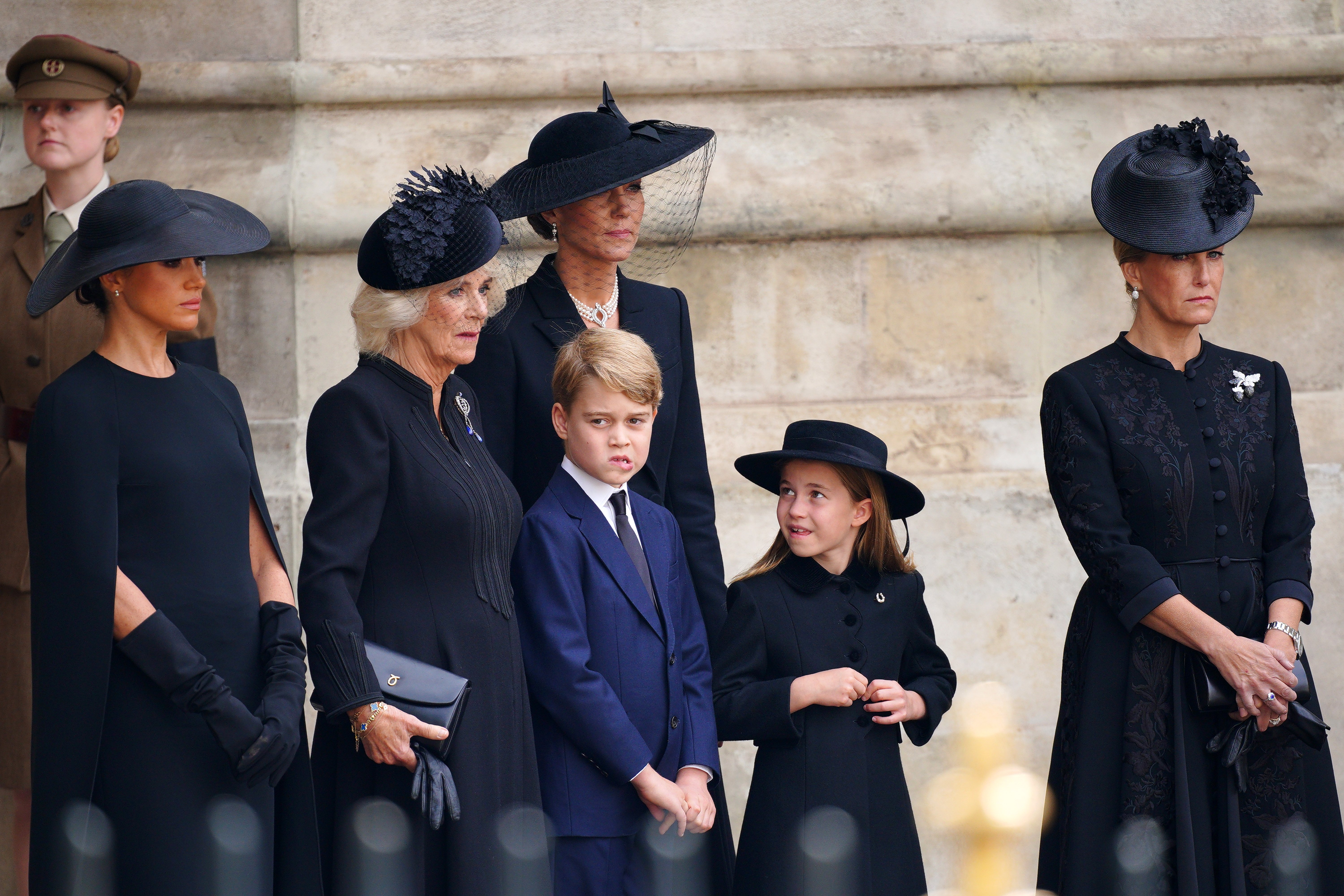 Camilla Parker va ser menyspreada per Meghan Markle i Carles III no ho perdona, ni ho perdonarà