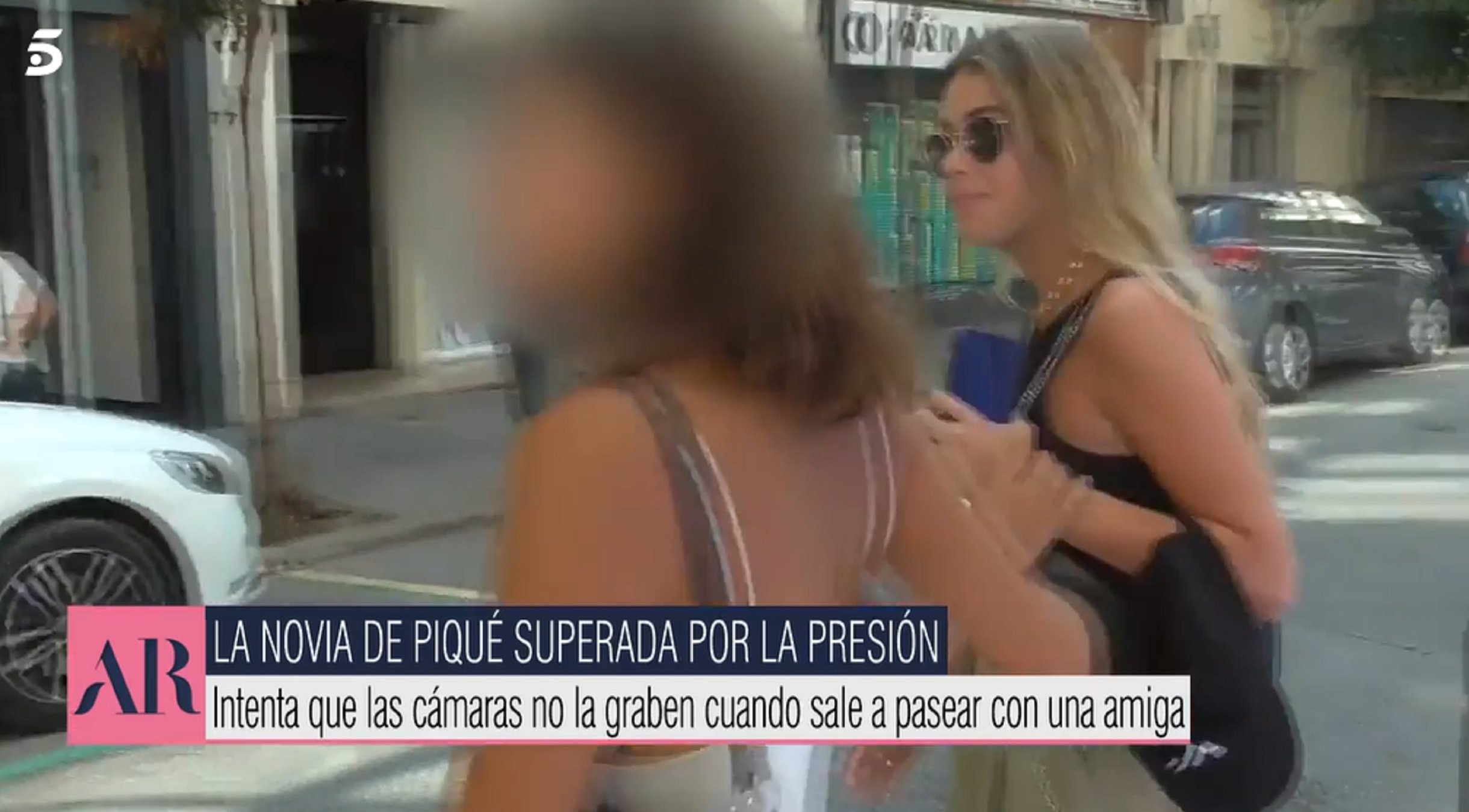 Clara Chía, una reportera paparra, una manotada i una infracció viària: podria haver acabat fatal