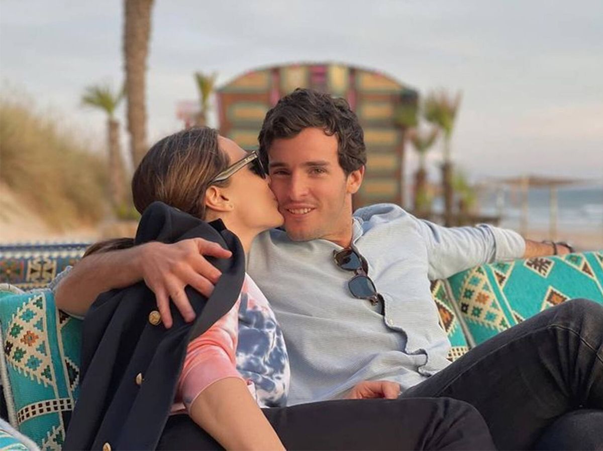 Nuevo vídeo de Íñigo Onieva besándose con otra mujer, el remate final a Tamara Falcó