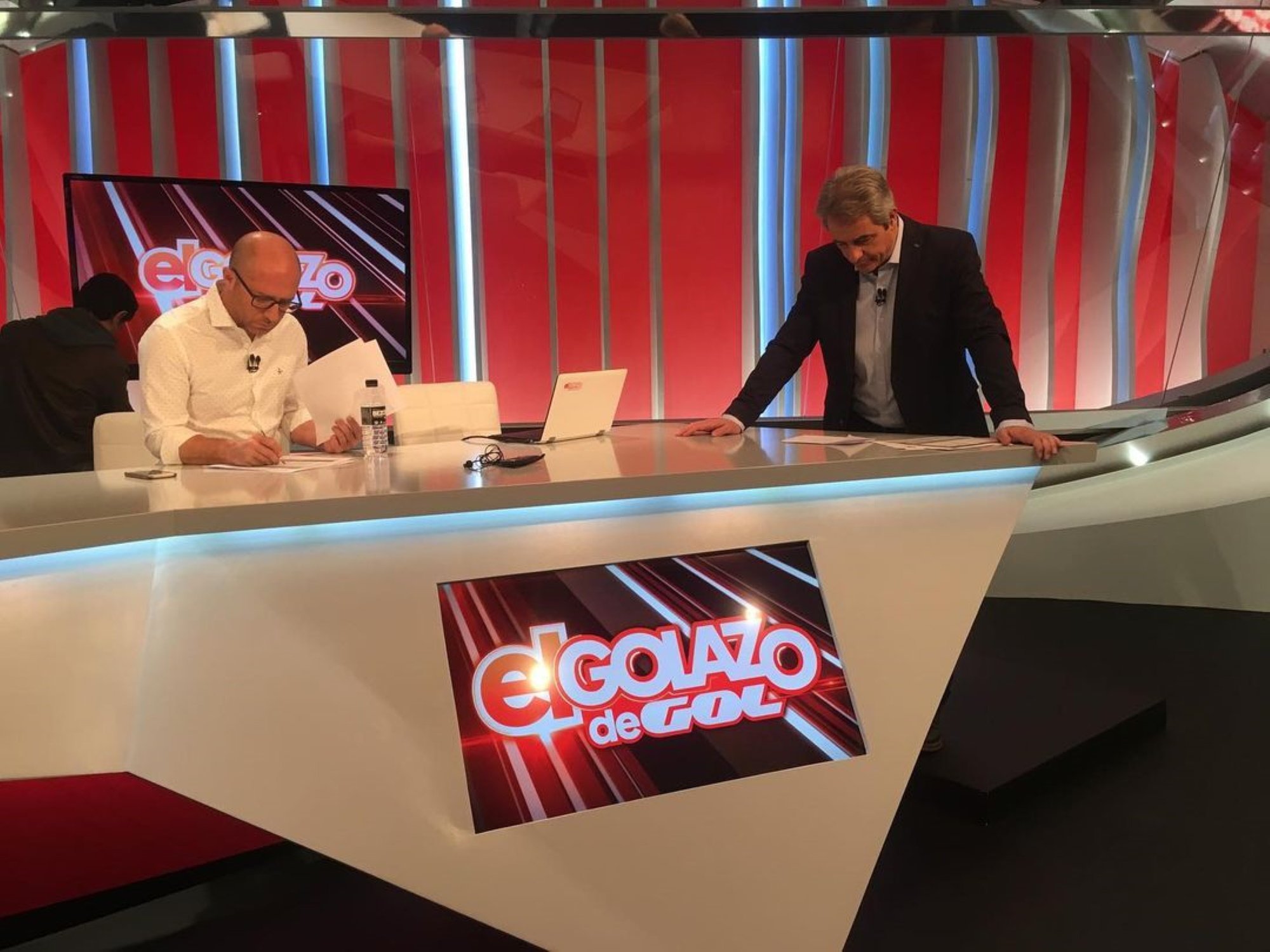 Indecentes tuits de Gol TV mofándose del Barça: los han borrado tras el alud de indignación