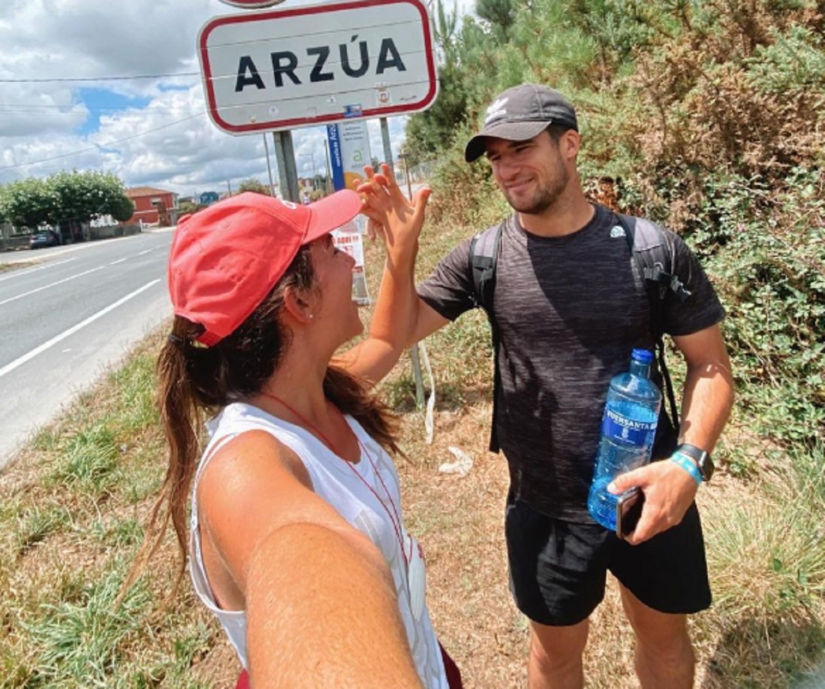 TVE birla a Telecinco una reportera catalana: se muda a Madrid con su guapísimo novio Catalán