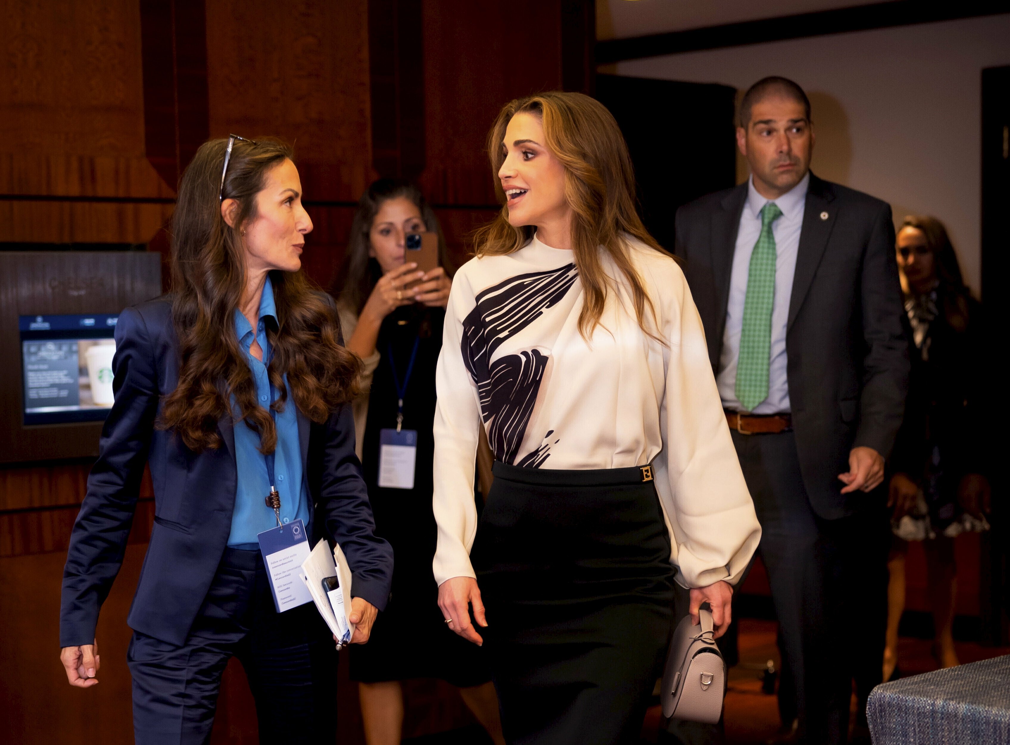 Rania de Jordania pone en marcha la boda del año para casar a su hijo, Hussein