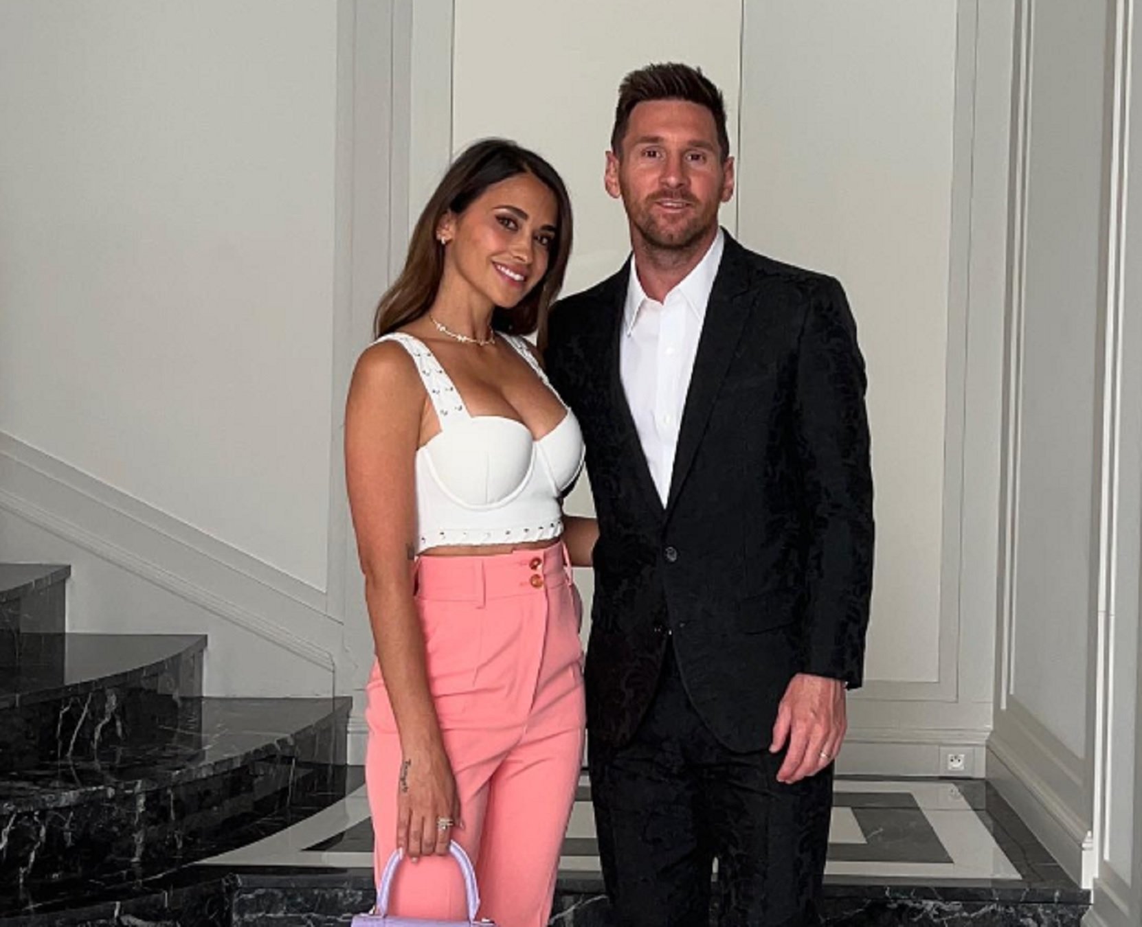 Antonela Roccuzzo, cazada en un enclave paradisíaco: humilde y aldeana, guapa como siempre