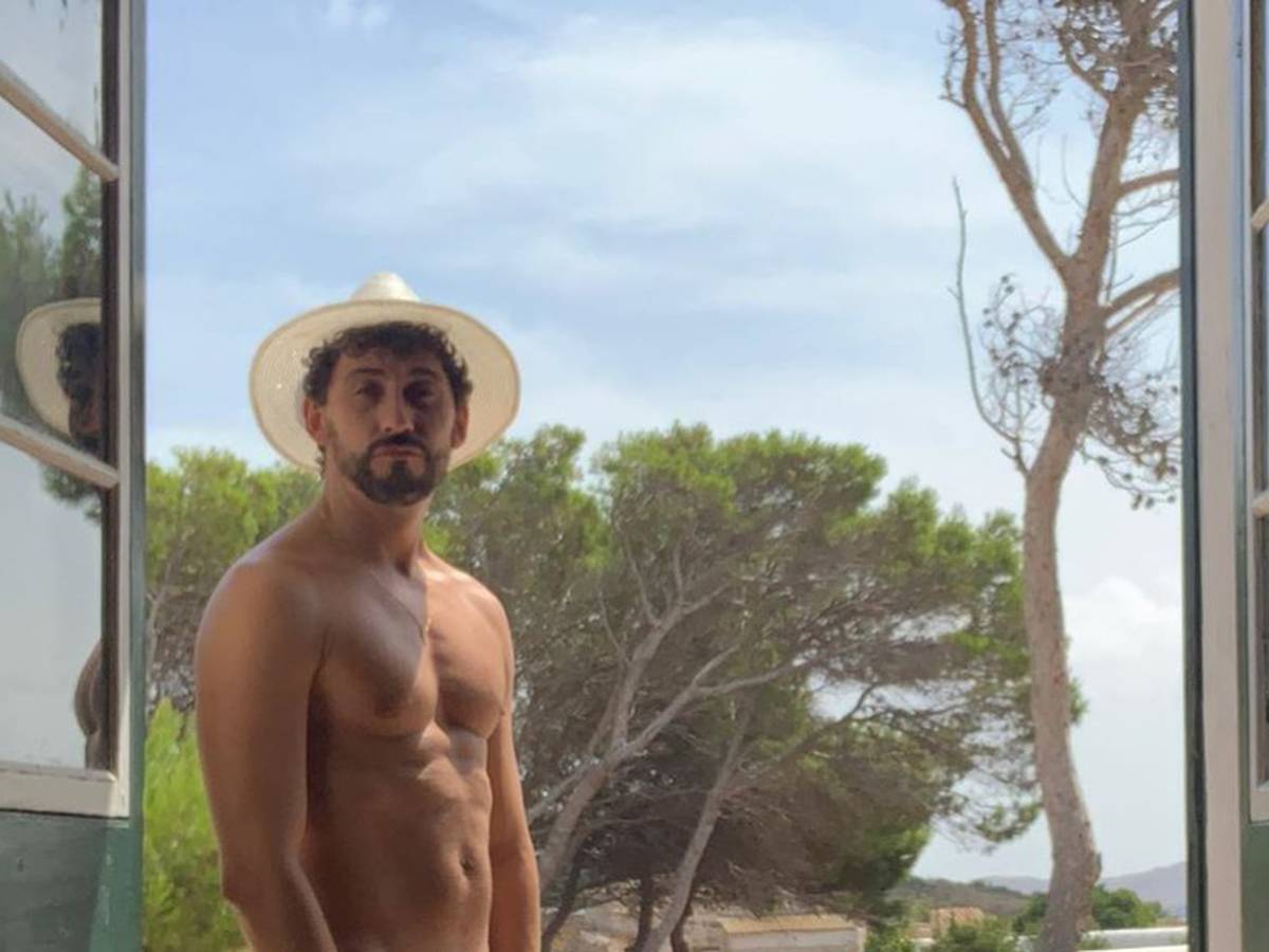 Paco León, bisexual, enamorado de un hombre