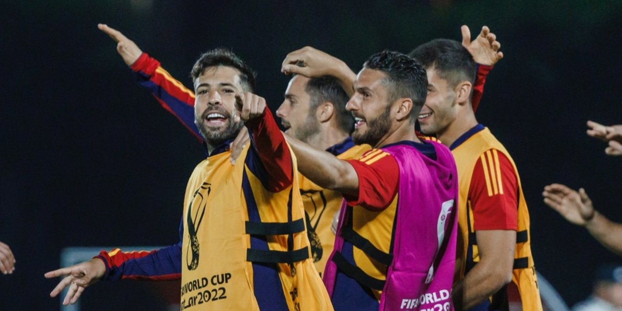 Sopapo de un bar de Valencia a los fans de la Roja el día del debut en