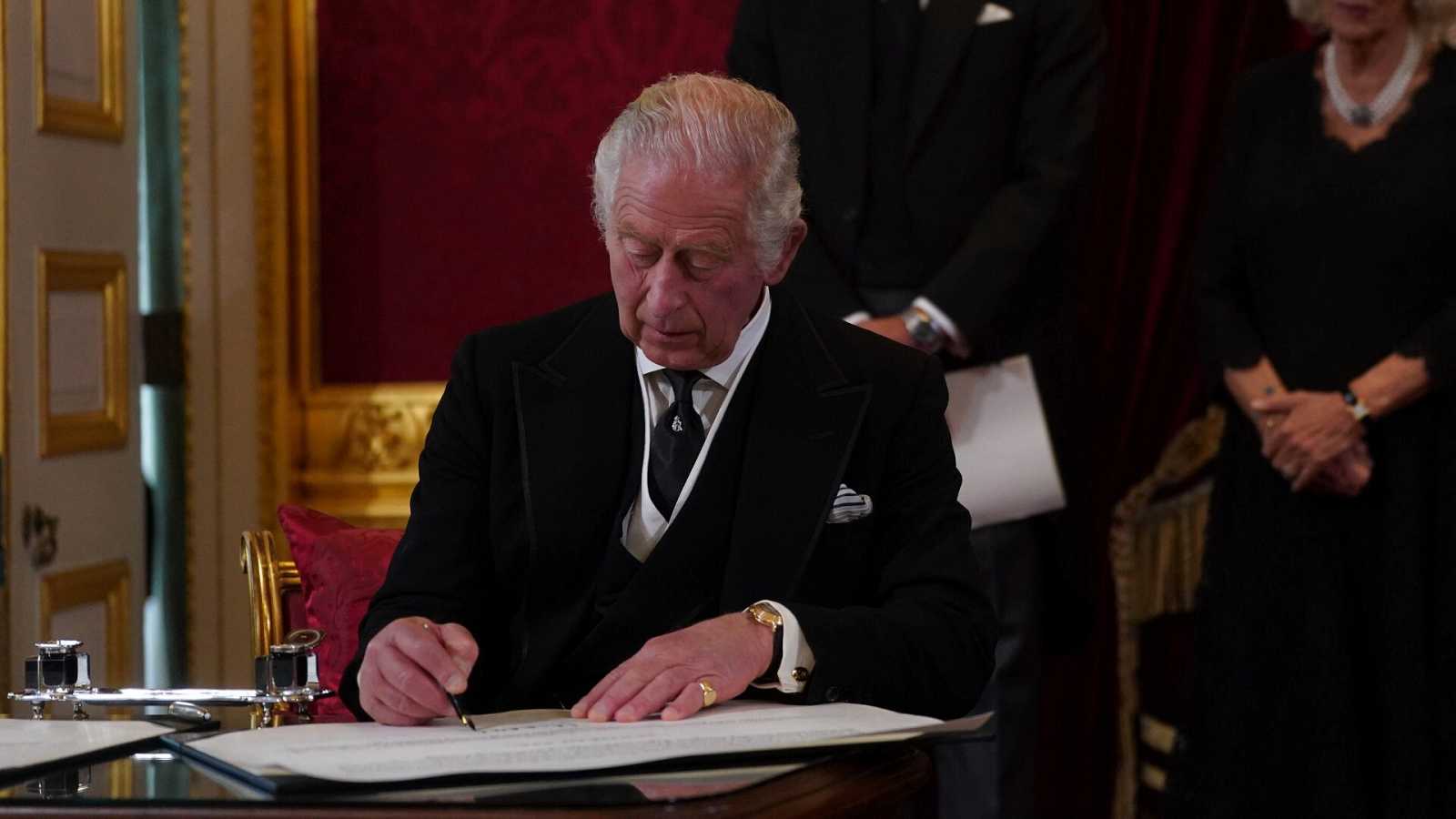 Carles III li treu al príncep Andreu un privilegi de 3 milions d'euros