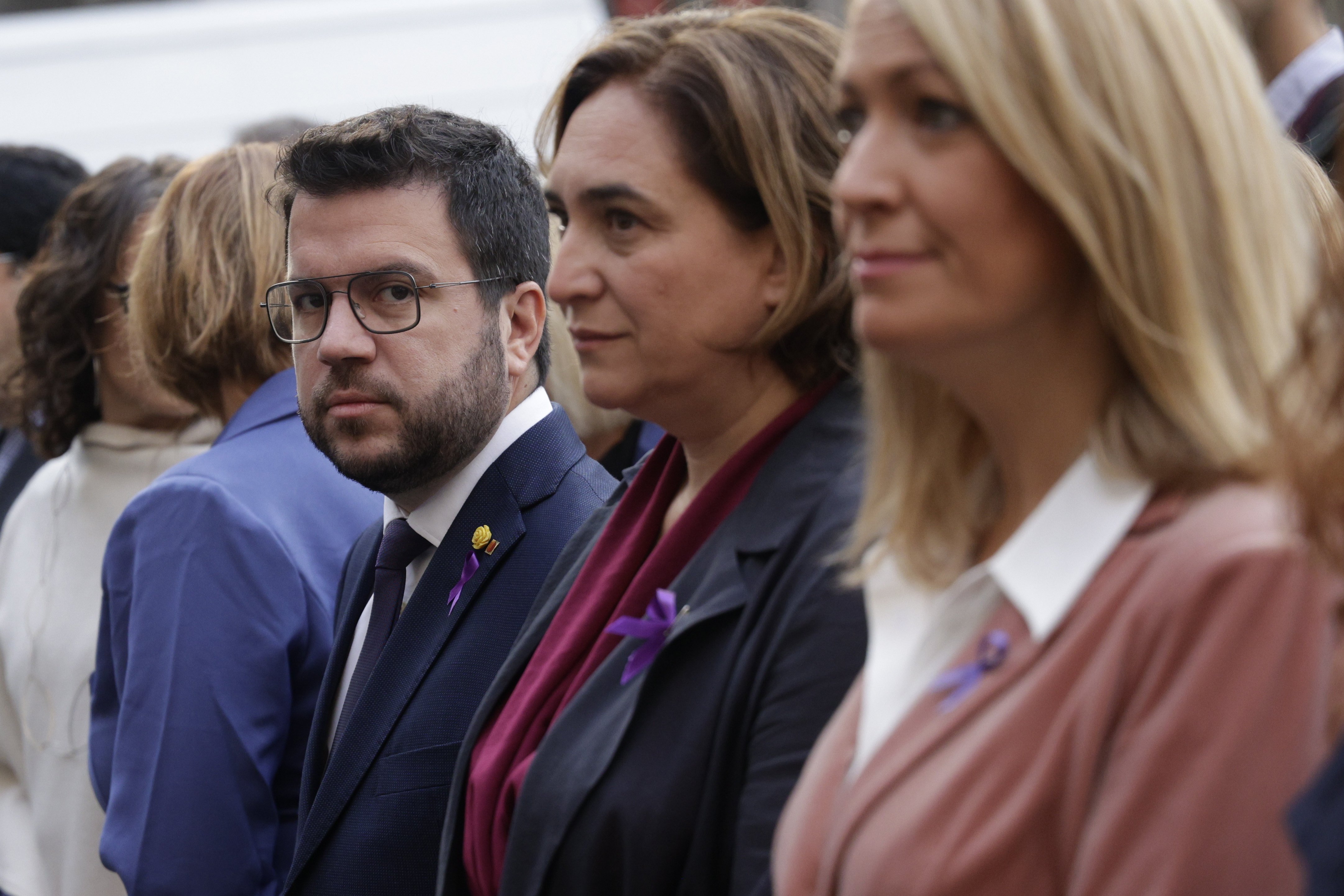 La mare de Pere Aragonès és una fotocòpia d'ell, foto on surten iguals: "la mama"