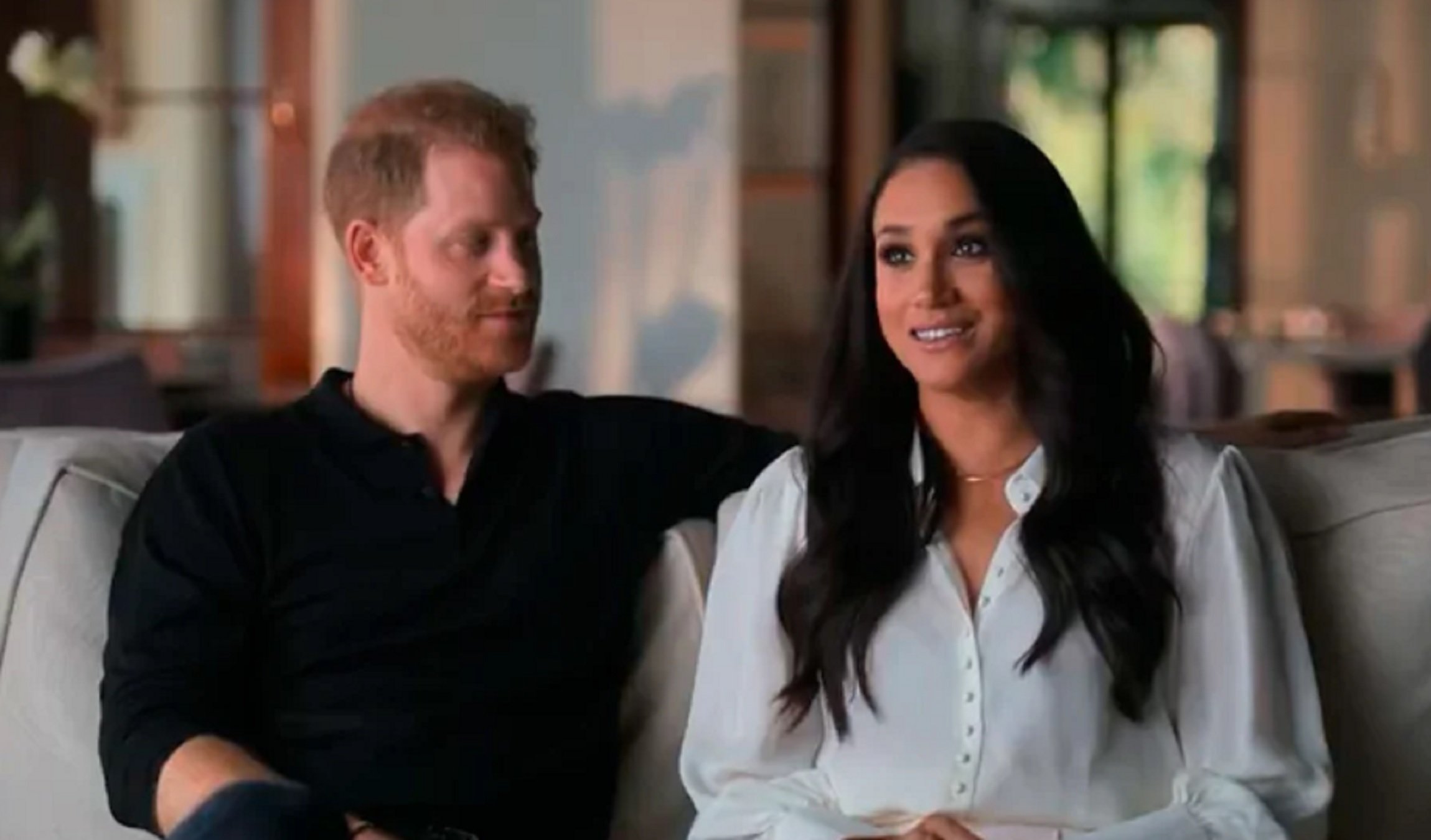 Harry i Meghan Markle estiren de la manta de Carles III: declaracions bomba en la seva estrena a NETFLIX