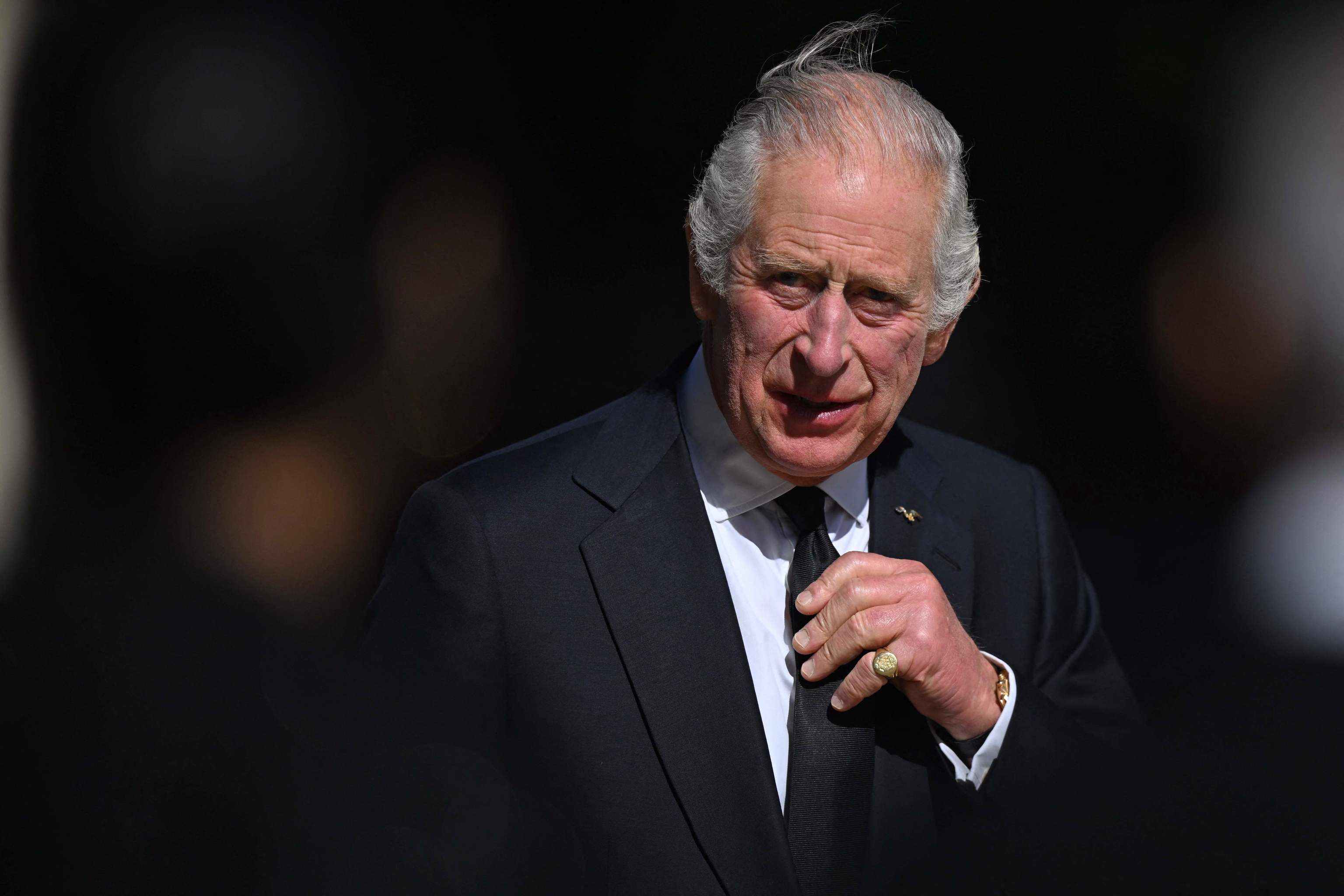 Carles III, alertat per activistes contra Meghan Markle i Harry el dia de la coronació