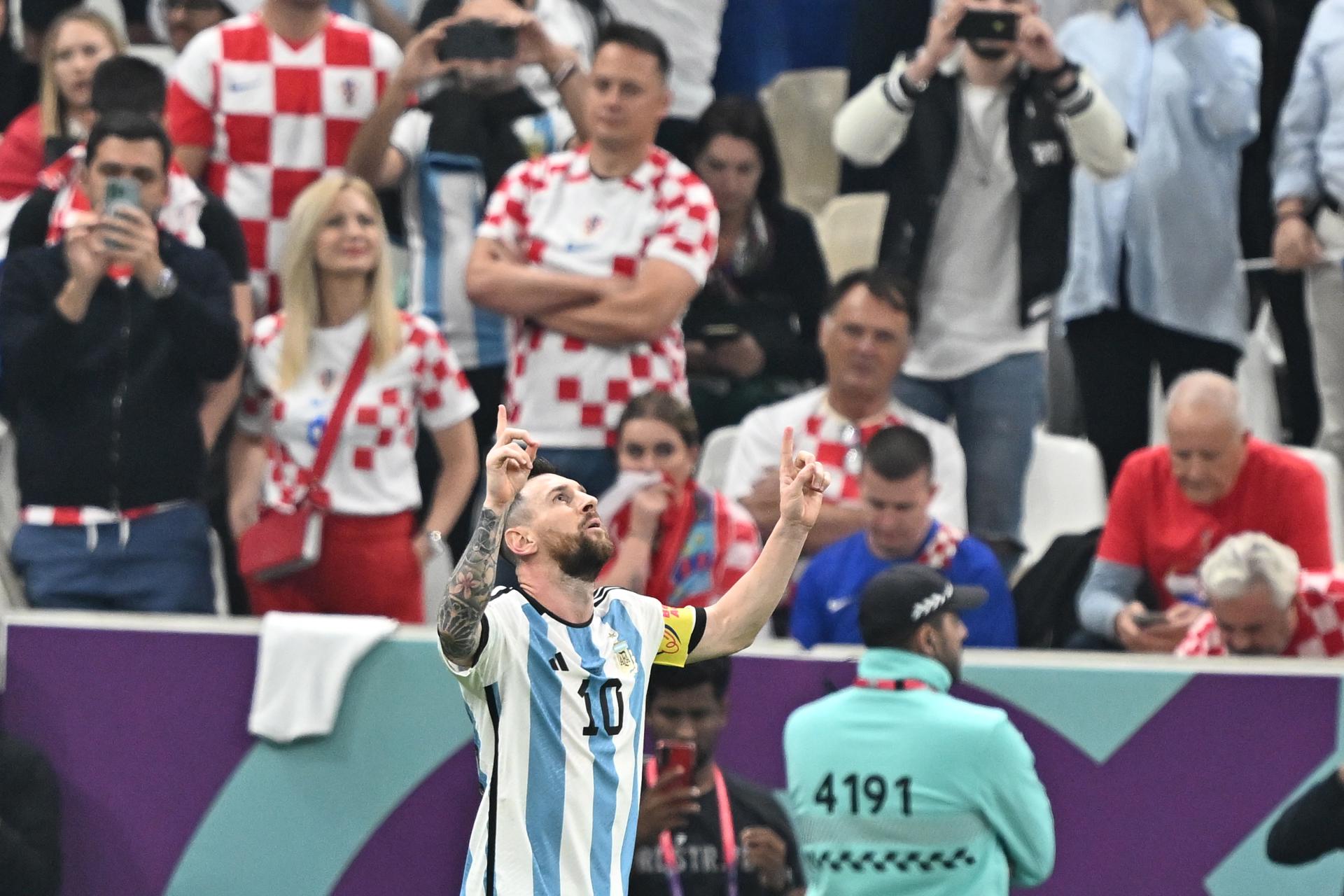 Leo Messi celebra gol afición Croacia Argentina Mundial Qatar / Foto: EFE