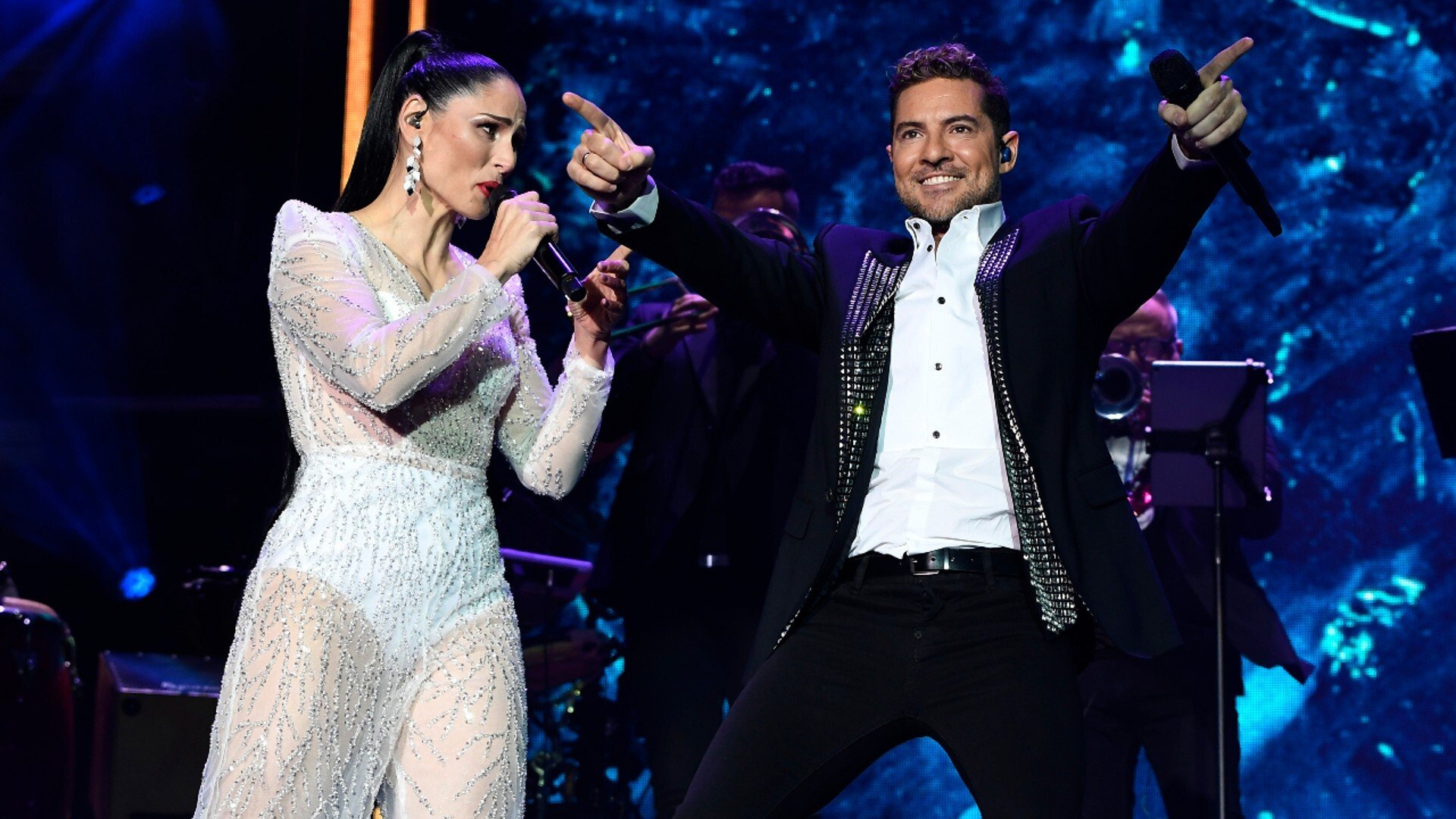 D'omplir estadis amb David Bisbal i anar a Eurovisió a desaparèixer de la música, ha tornat al poble