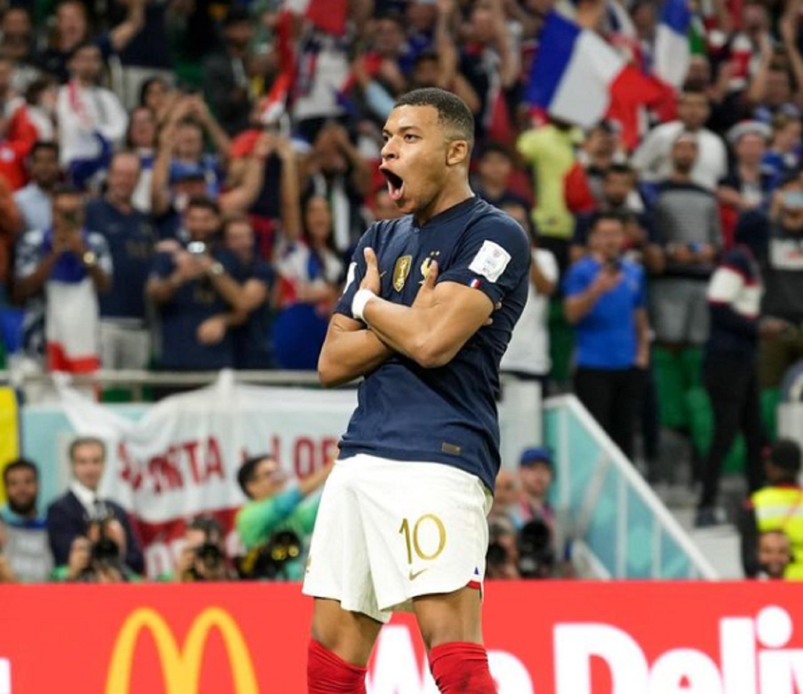 Así es la novia de Kylian Mbappé, Inés Rau: parisina, trans y guapísima