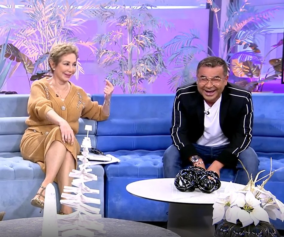 Ana Rosa Quintana, totalmente irreconocible antes de ser famosa, parece otra persona, foto inédita