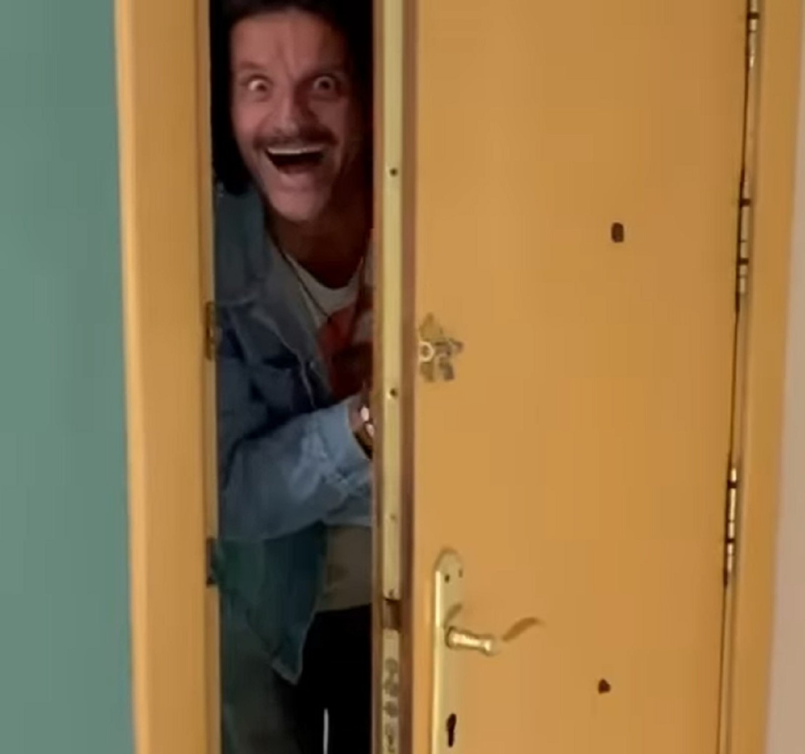 Regal descomunal a Joel Joan de les seves filles: "A veure qui em supera en adoctrinament"