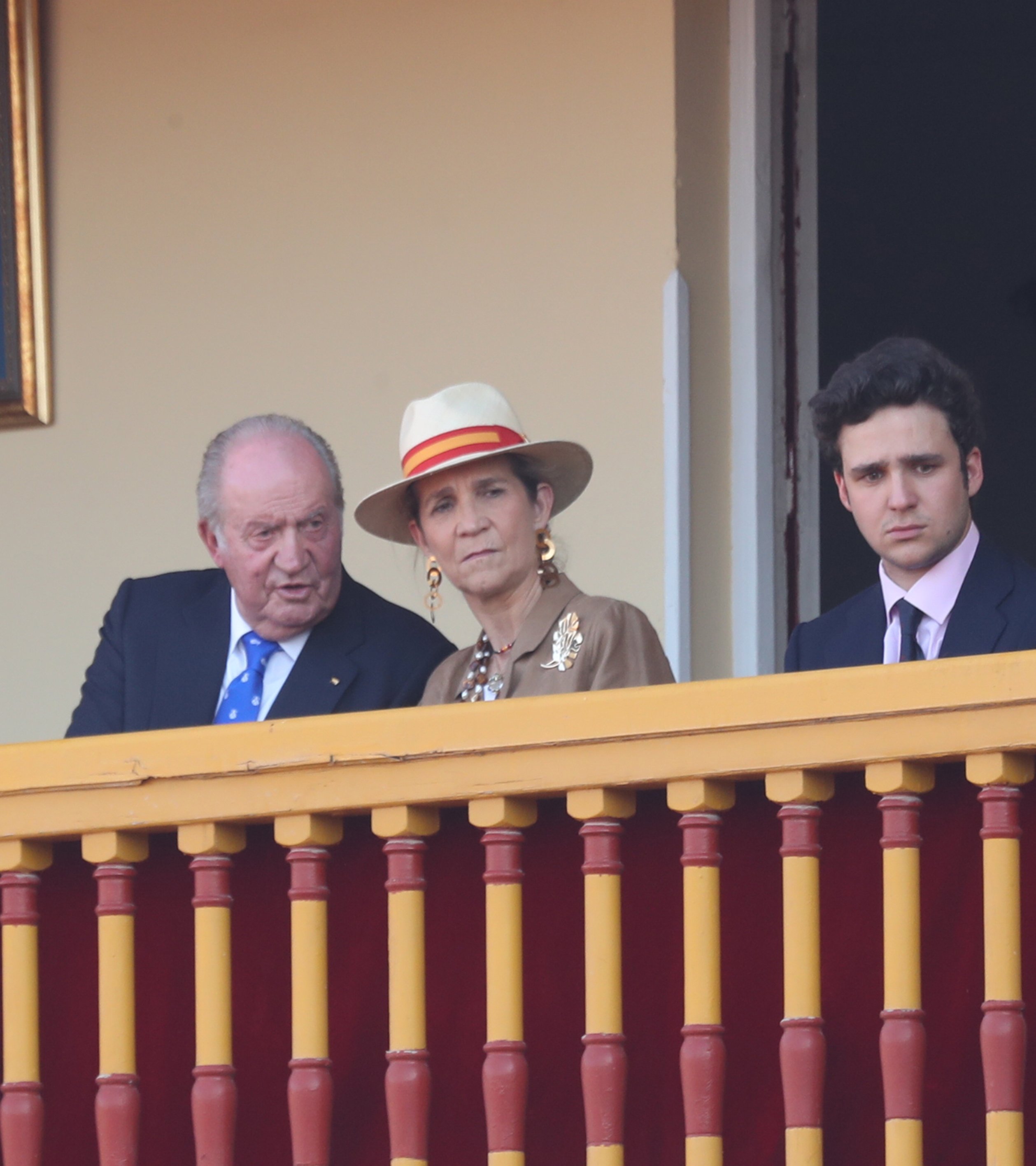 La infanta Elena, presionada para que obligue a Froilán y Victoria Federica a ir al 18 cumpleaños de Leonor