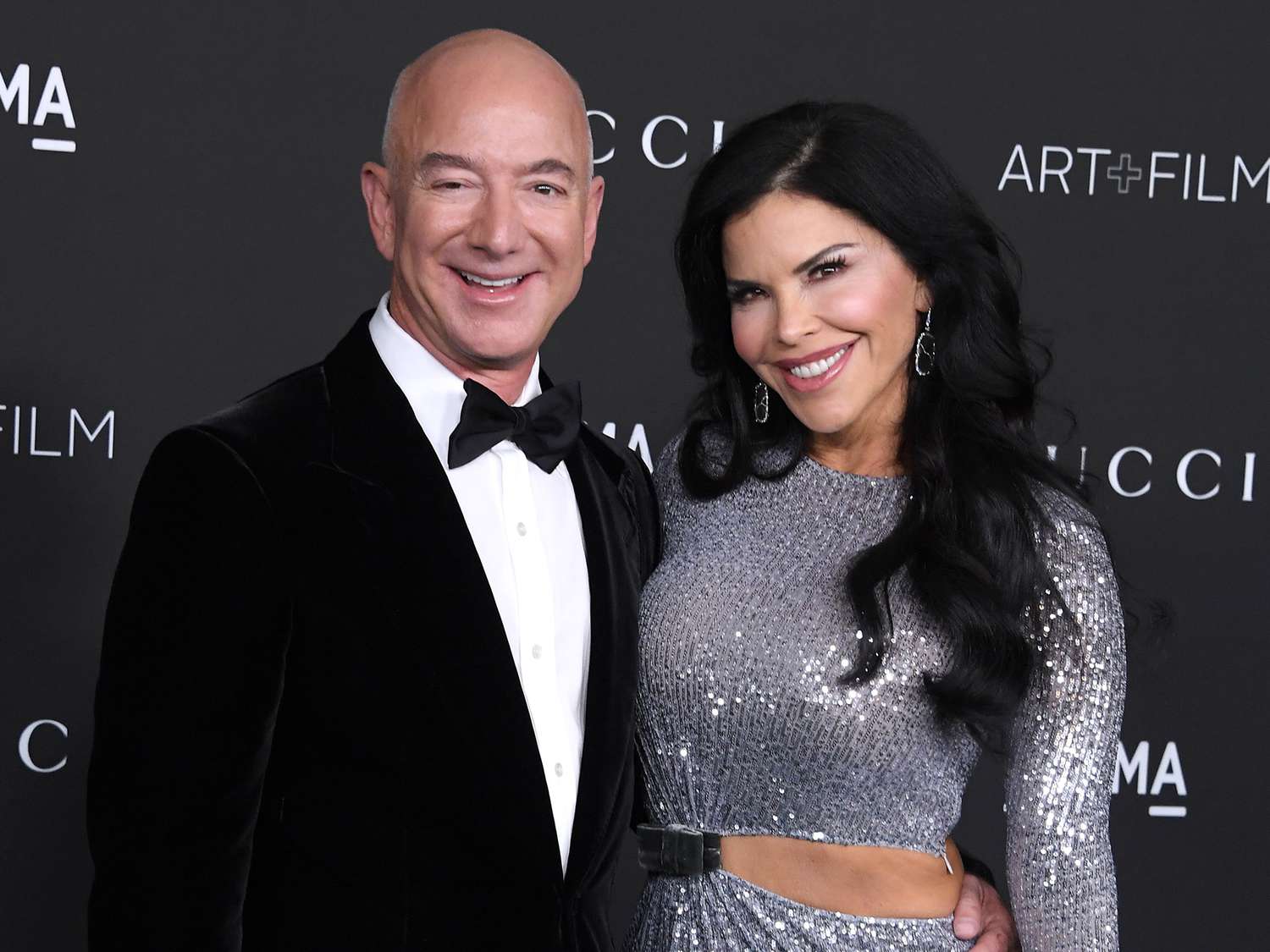Jeff Bezos, magnate, no comparte cama con su mujer, Lauren Sánchez