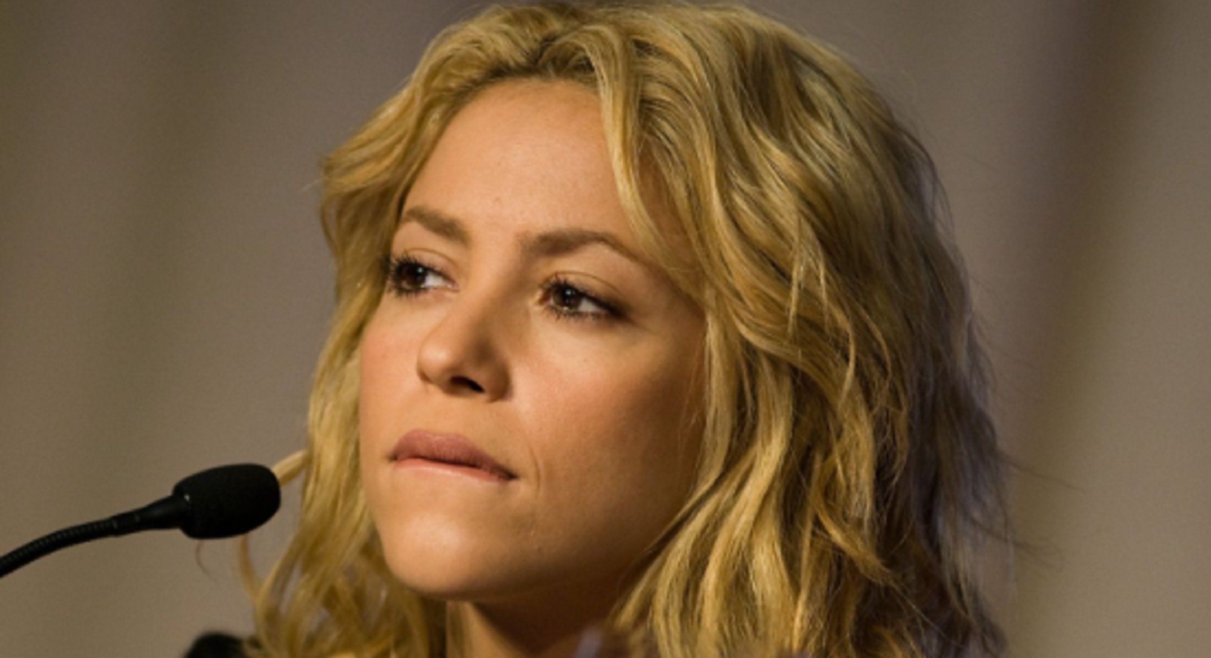 Famosíssim cantant espanyol destrossa Shakira com ningú abans: "Es una mier**"