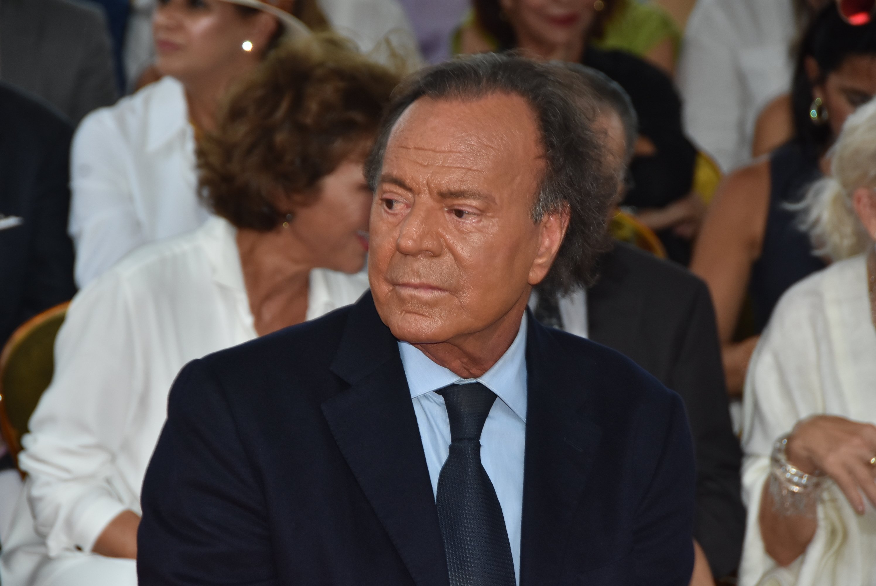 Duras críticas de Julio Iglesias a Vargas Llosa por culpa de Isabel Preysler