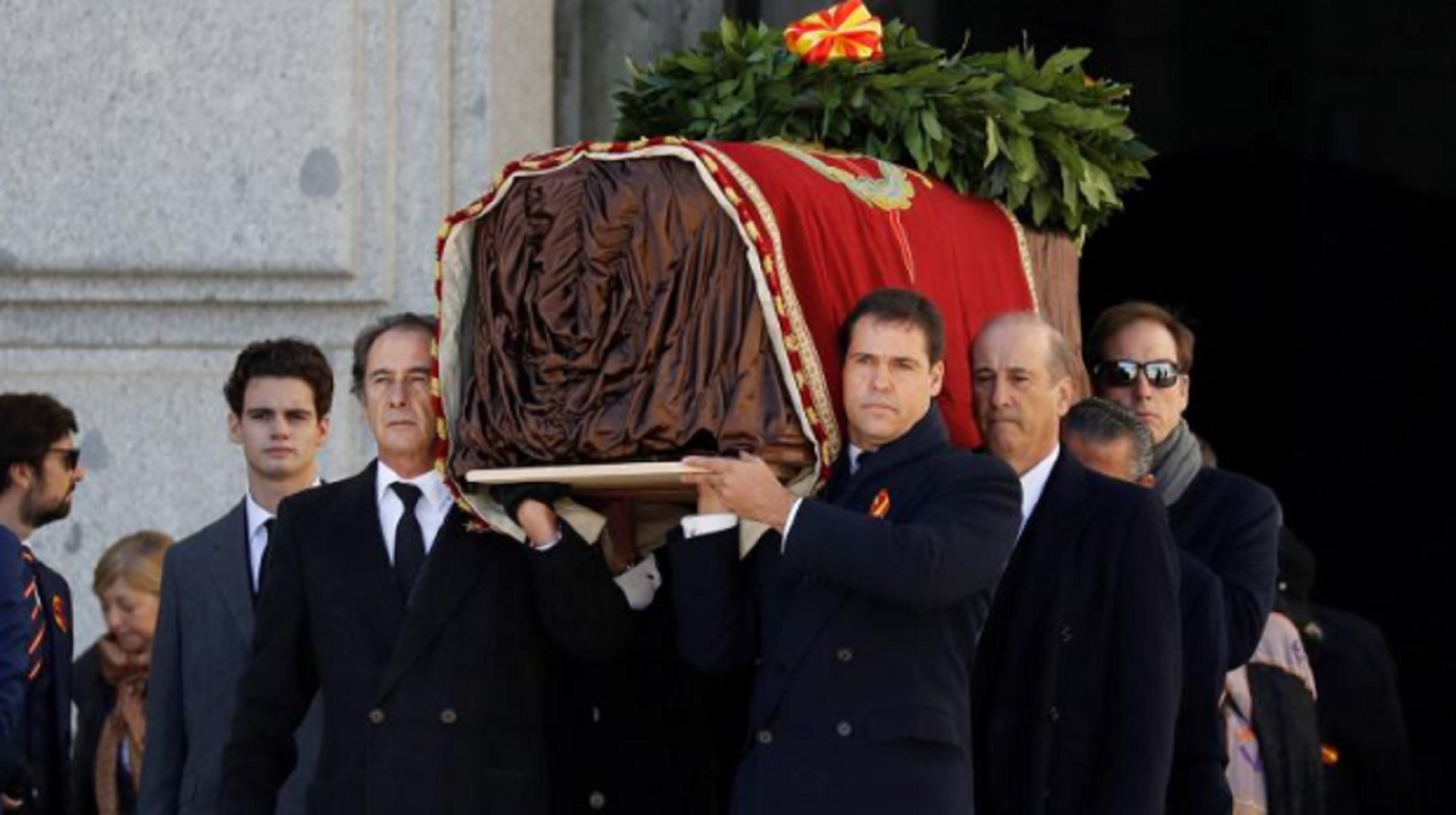 Un familiar del dictador Francisco Franco desobedece y pone en riesgo su salud