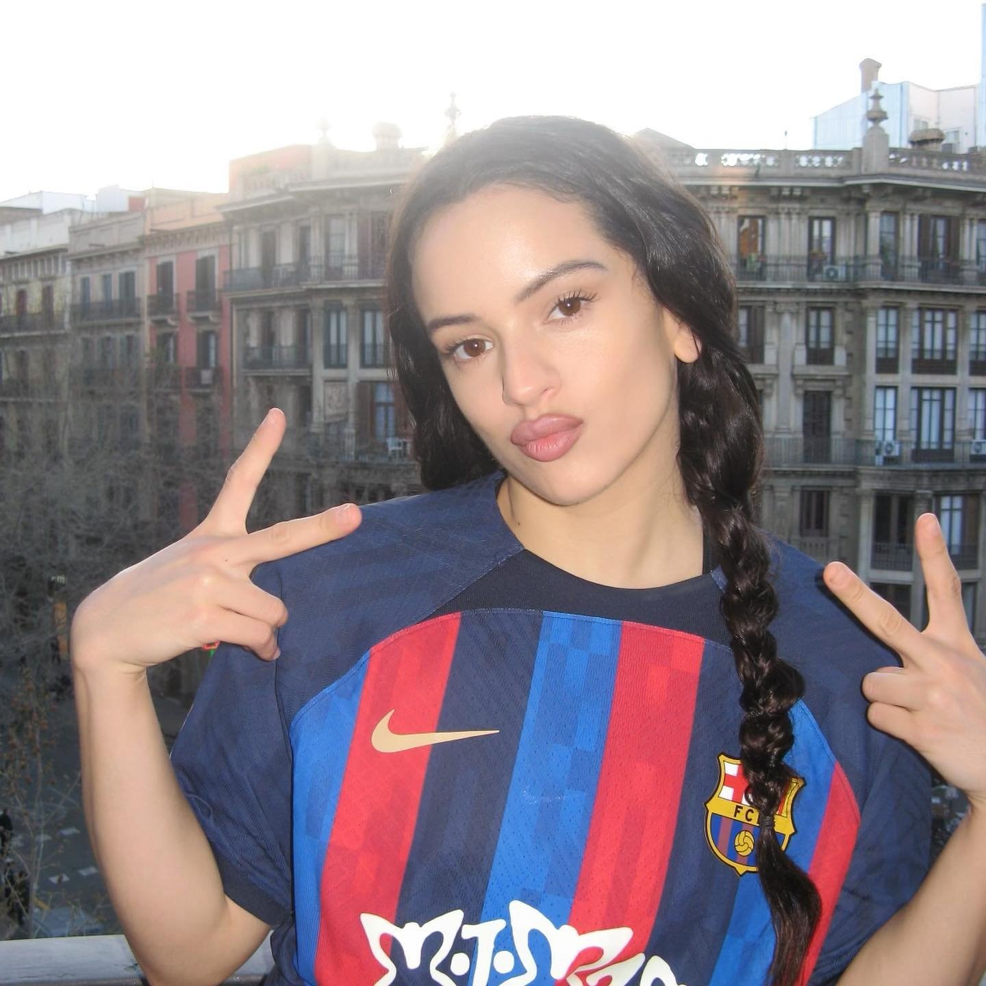 Madrid, provocada: Rosalía versiona l'himne del Barça amb 'Motomami', bull el Clàssic