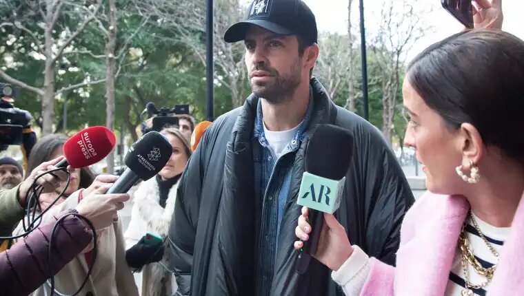 Piqué y Clara Chía, feo al Mago Pop en Barcelona